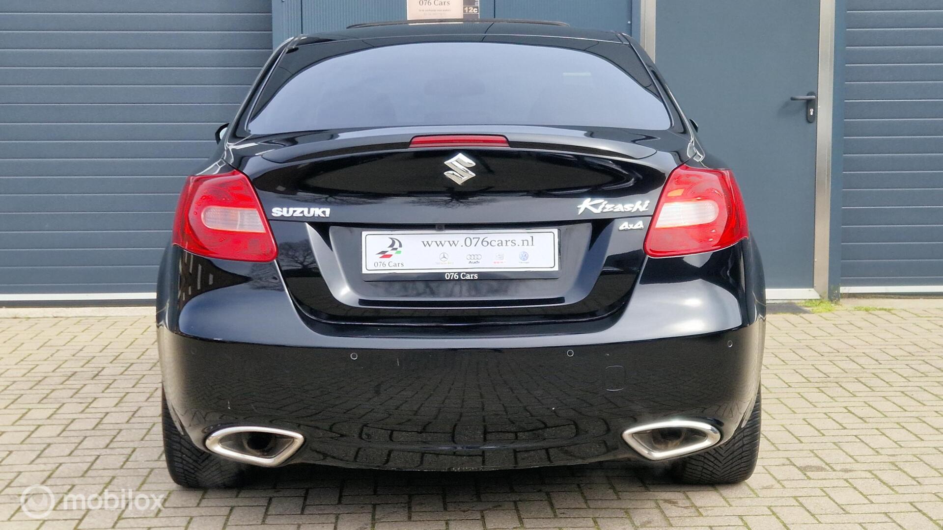 Foto van Suzuki Kizashi