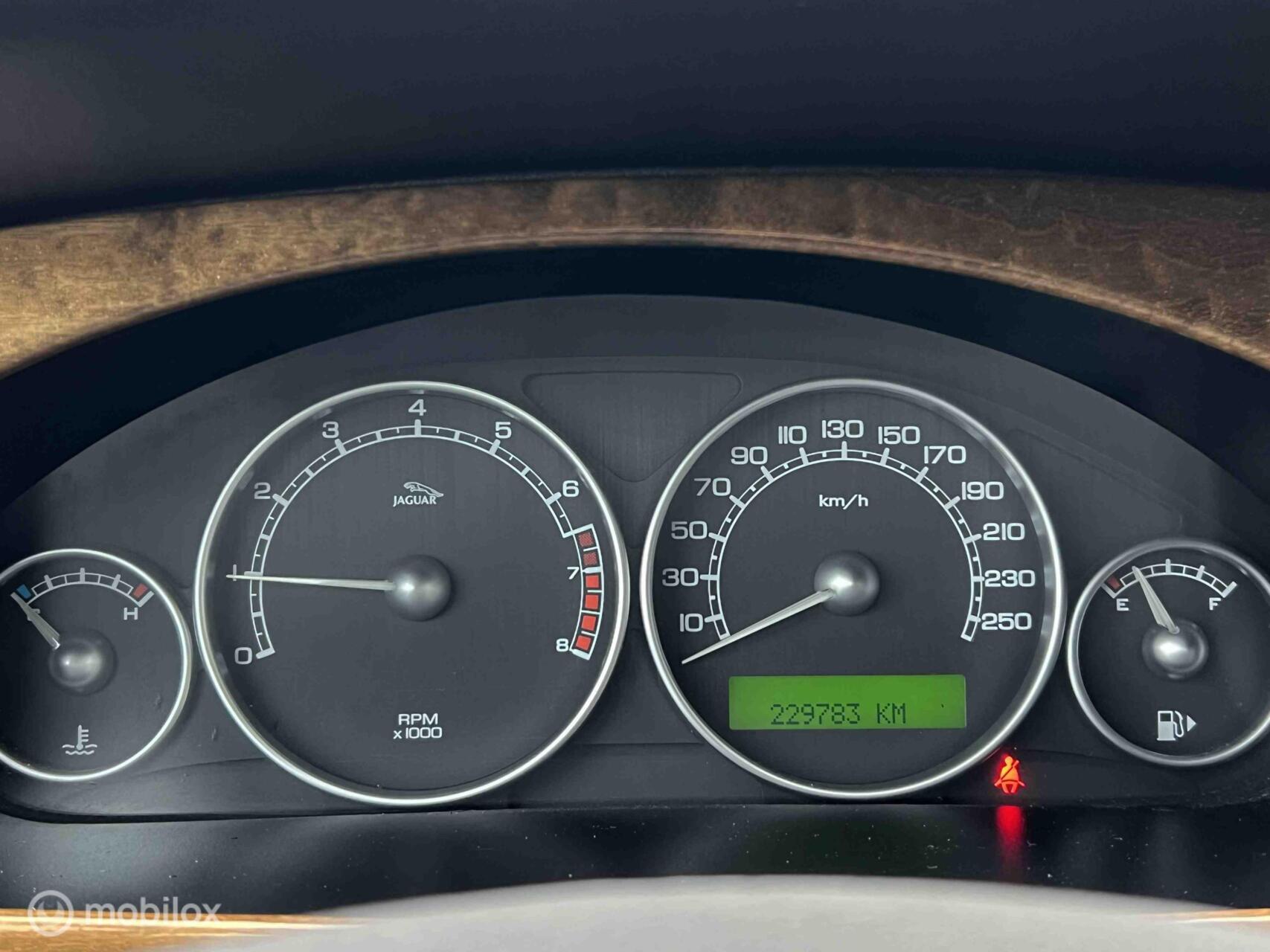 Foto van Jaguar X-type 2.0 V6