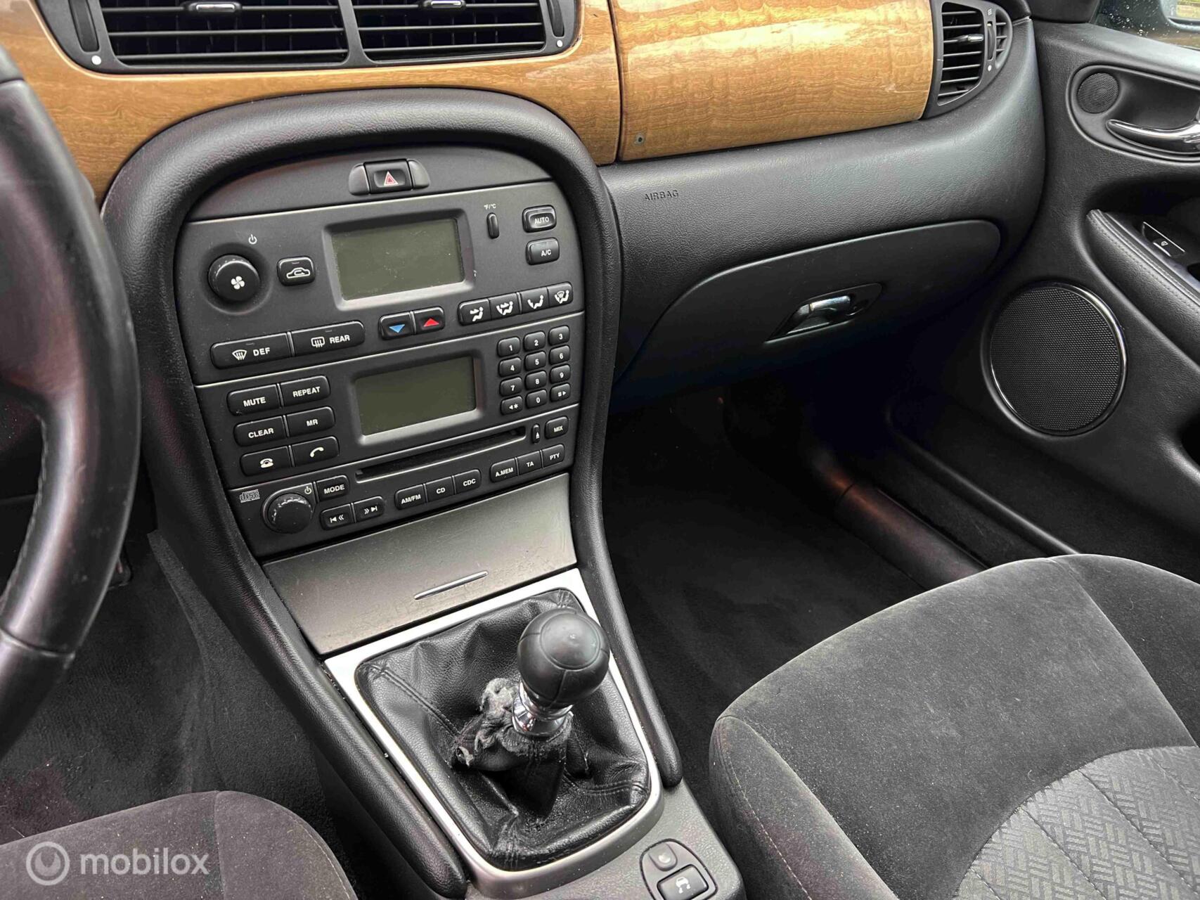 Foto van Jaguar X-type 2.0 V6