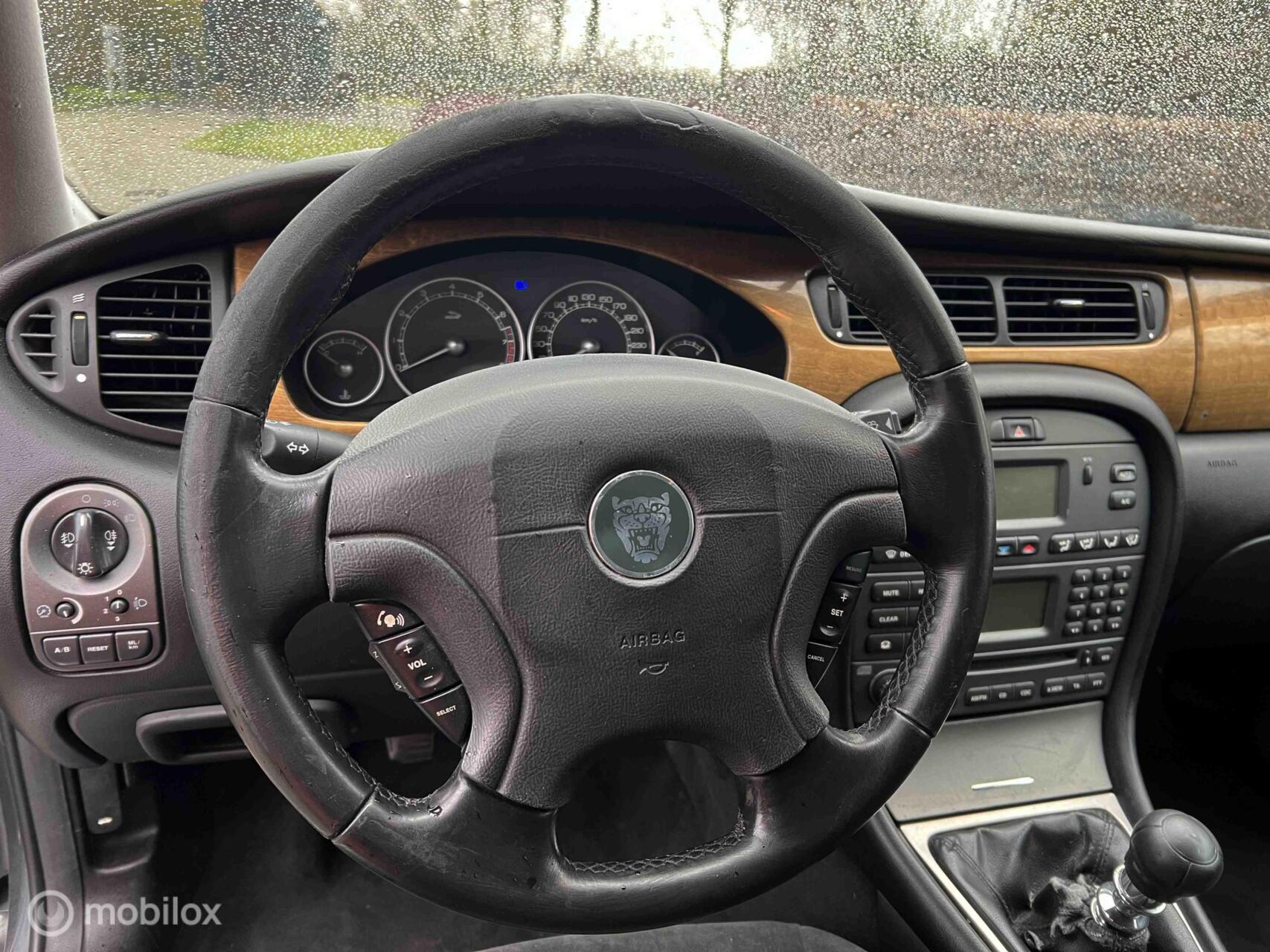 Foto van Jaguar X-type 2.0 V6