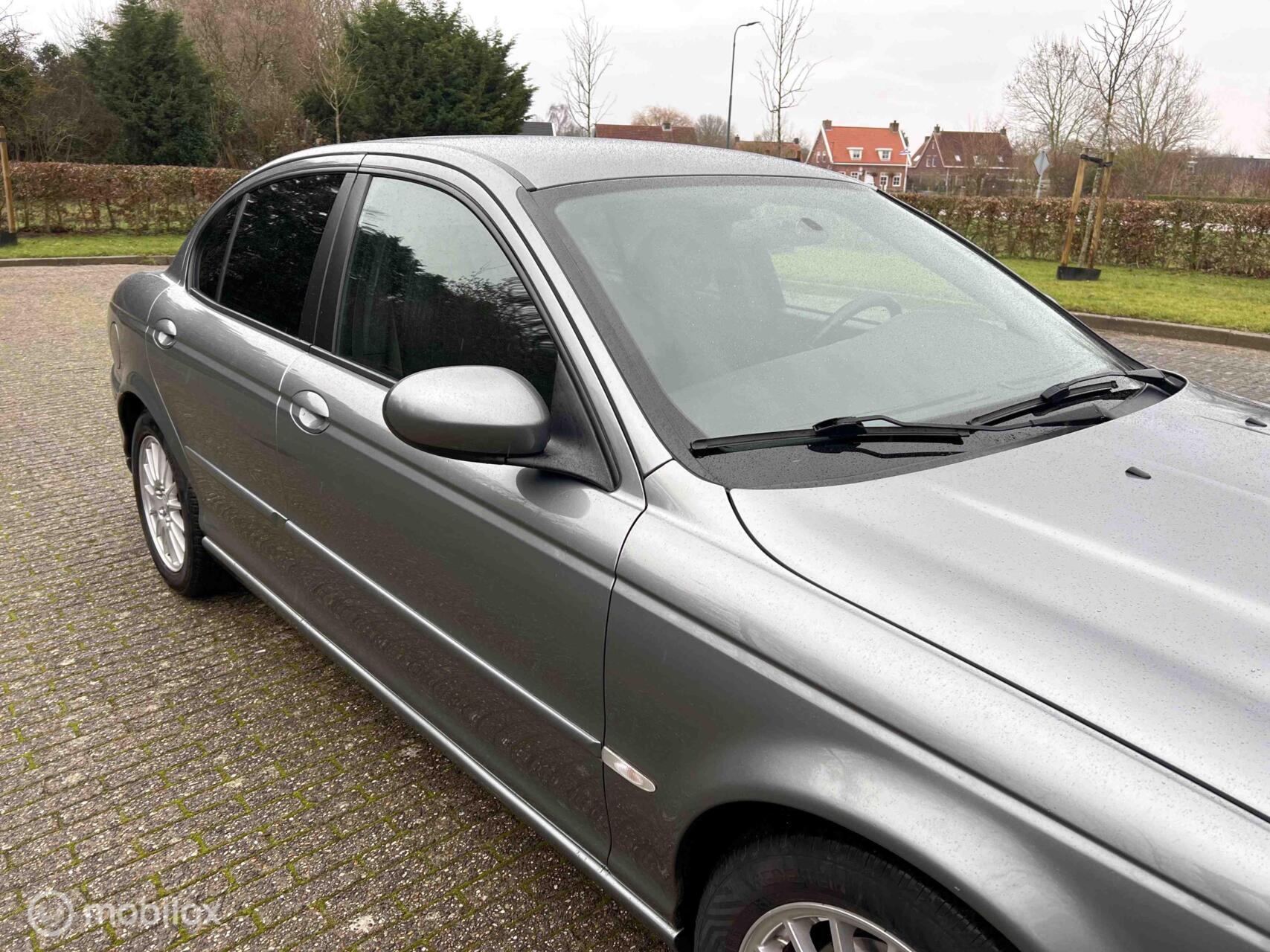 Foto van Jaguar X-type 2.0 V6