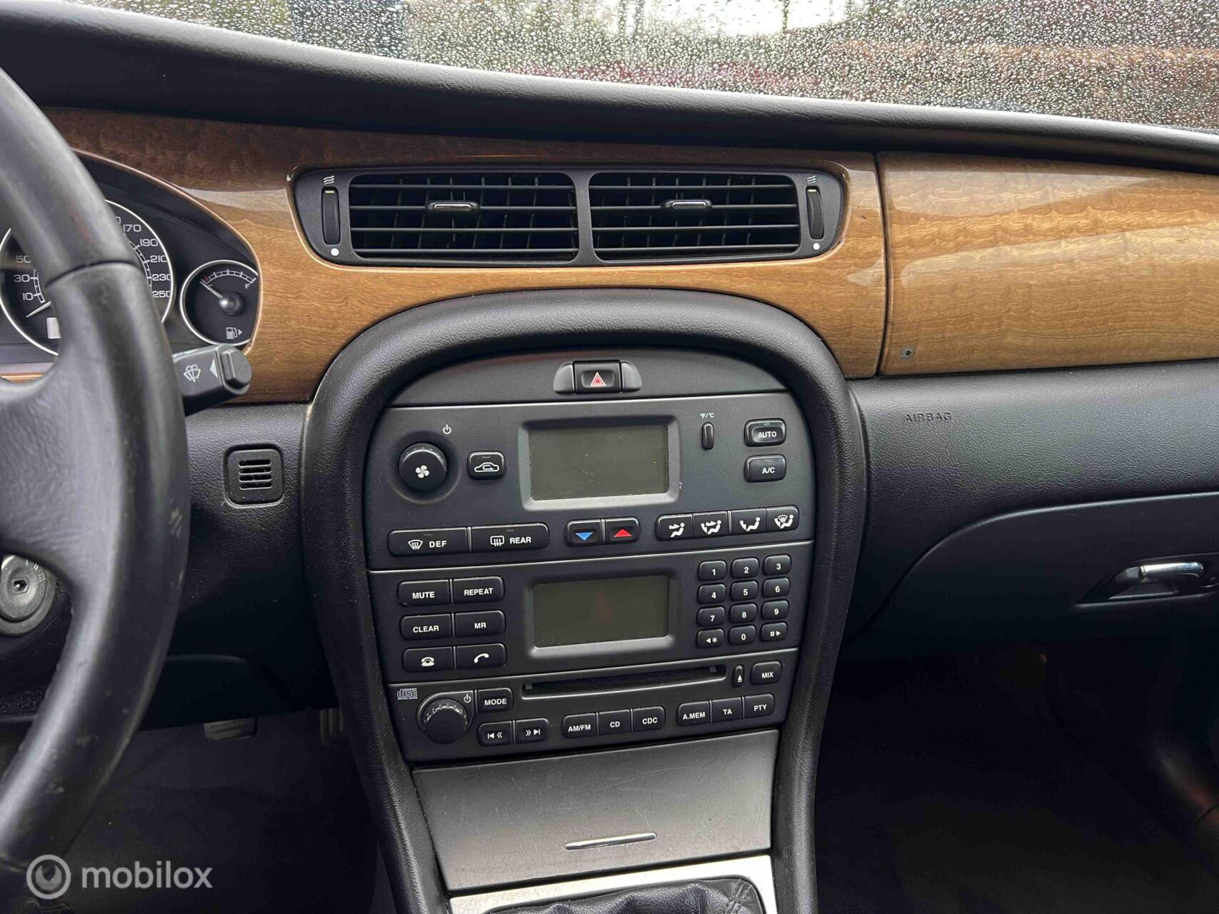 Foto van Jaguar X-type 2.0 V6