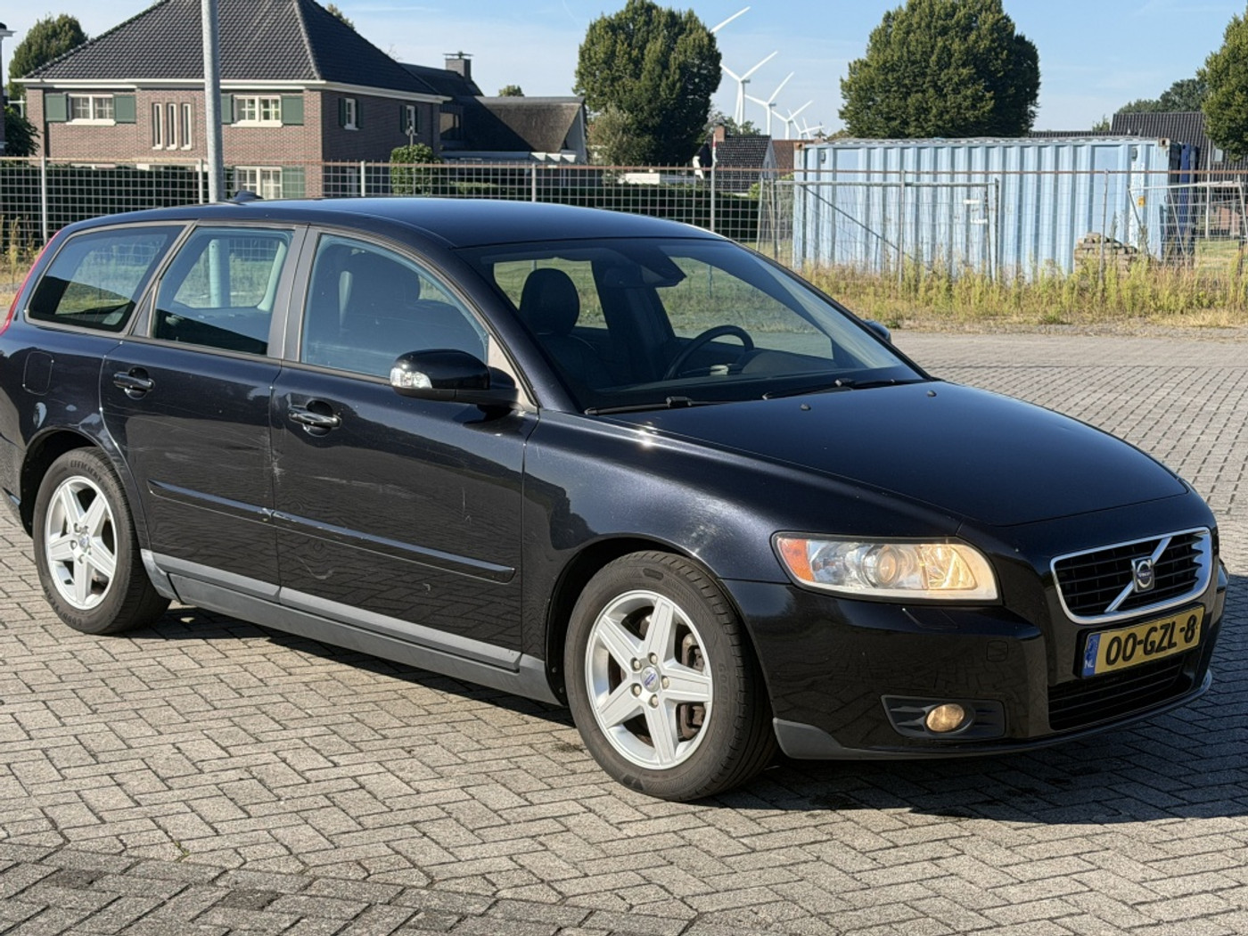 Volvo V50 2.0D Kinetic AUTOMAAT APK BIJ AFLEVERING 2008 - voorkant