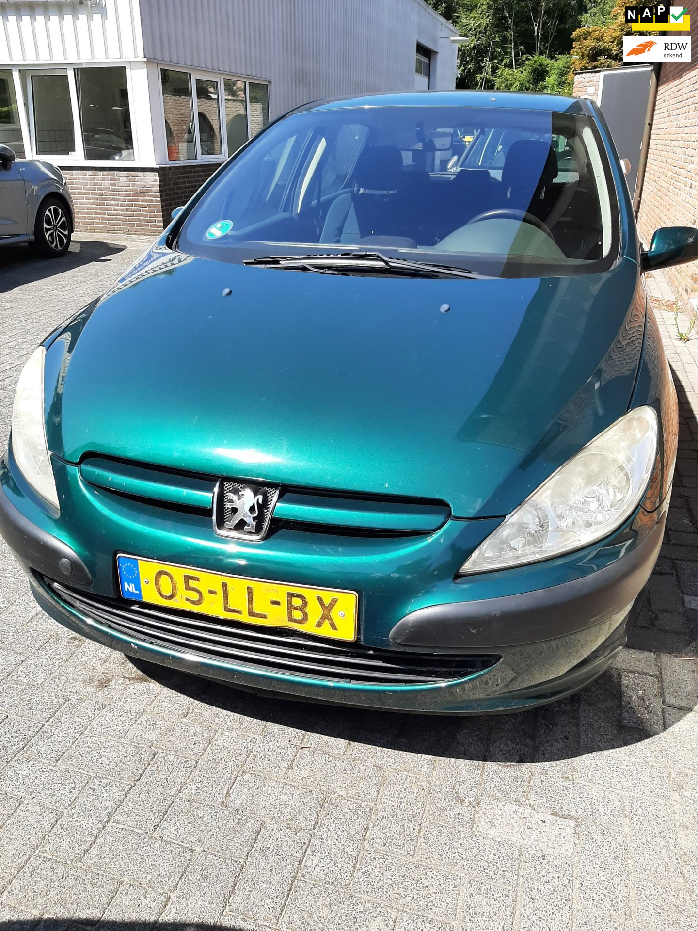 Peugeot 307 1.6-16V XT 2003 - voorkant