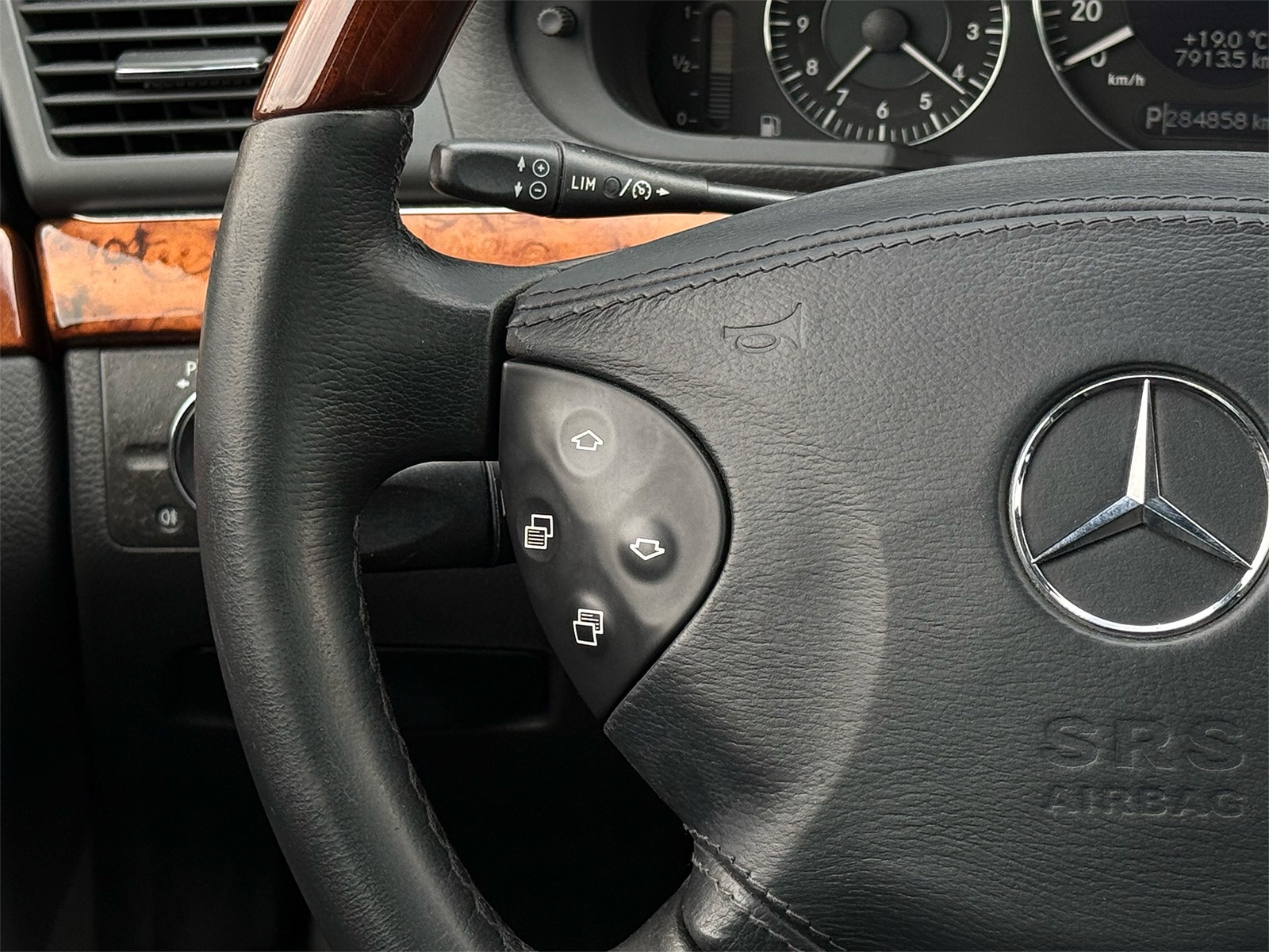 Foto van Mercedes-Benz E 500
