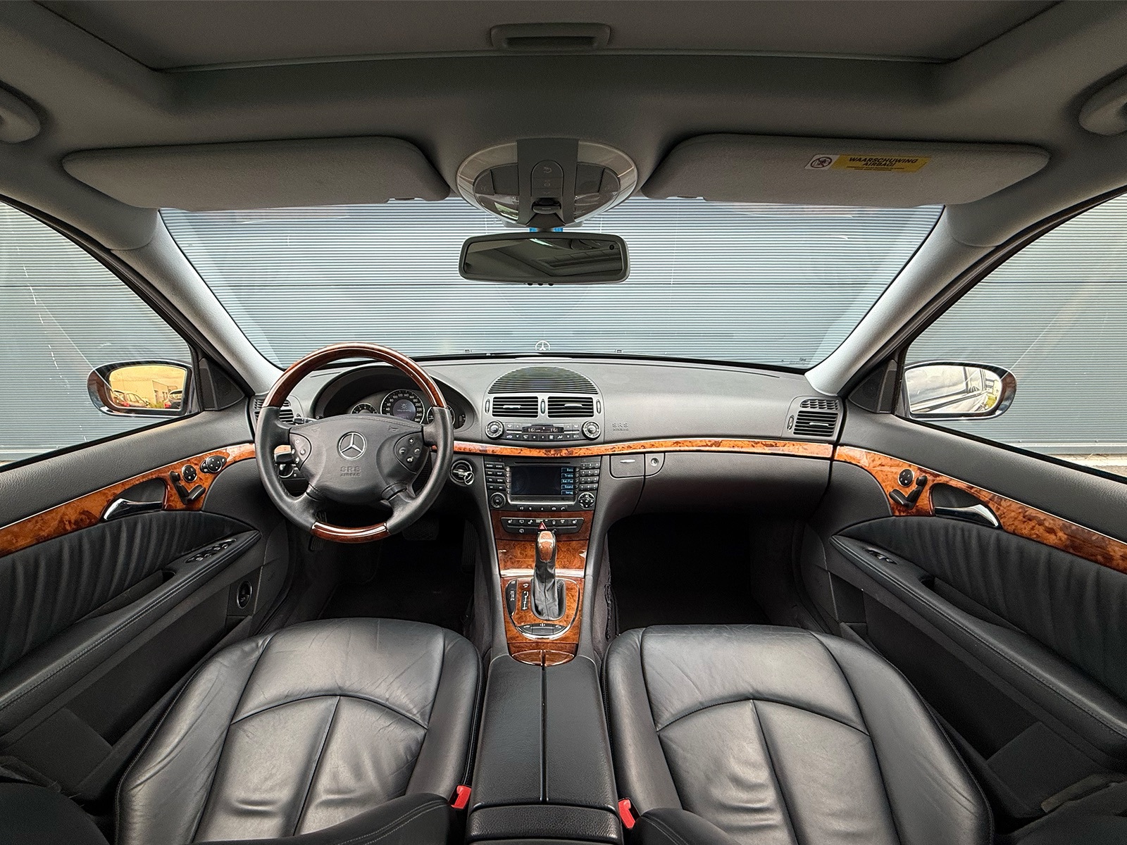 Foto van Mercedes-Benz E 500
