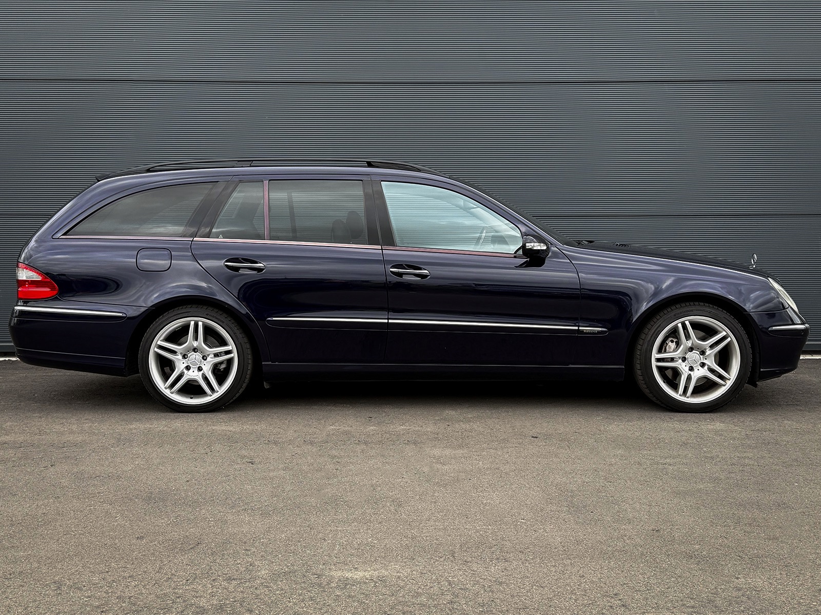 Foto van Mercedes-Benz E 500