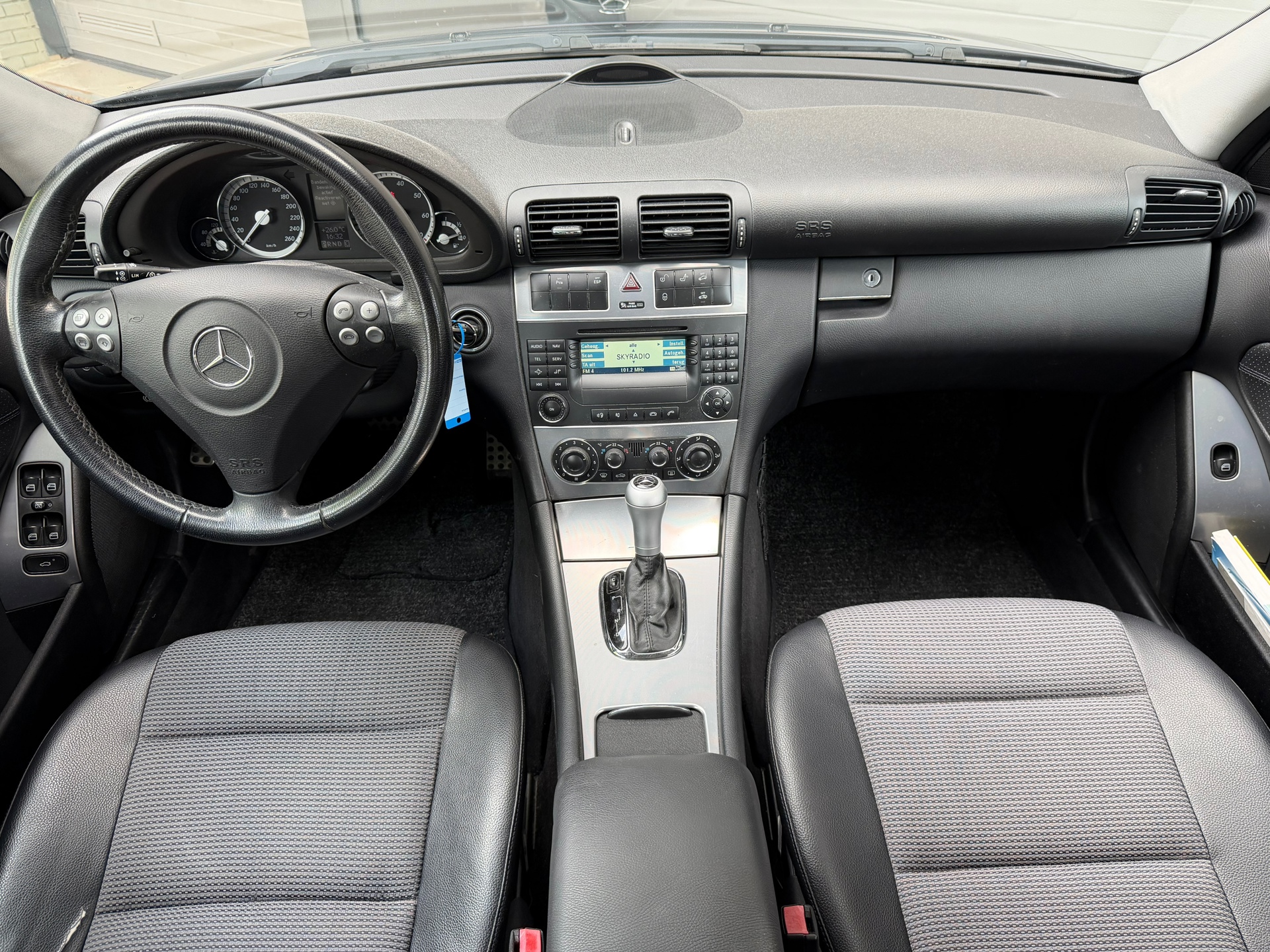 Foto van Mercedes-Benz C 200 Kompressor