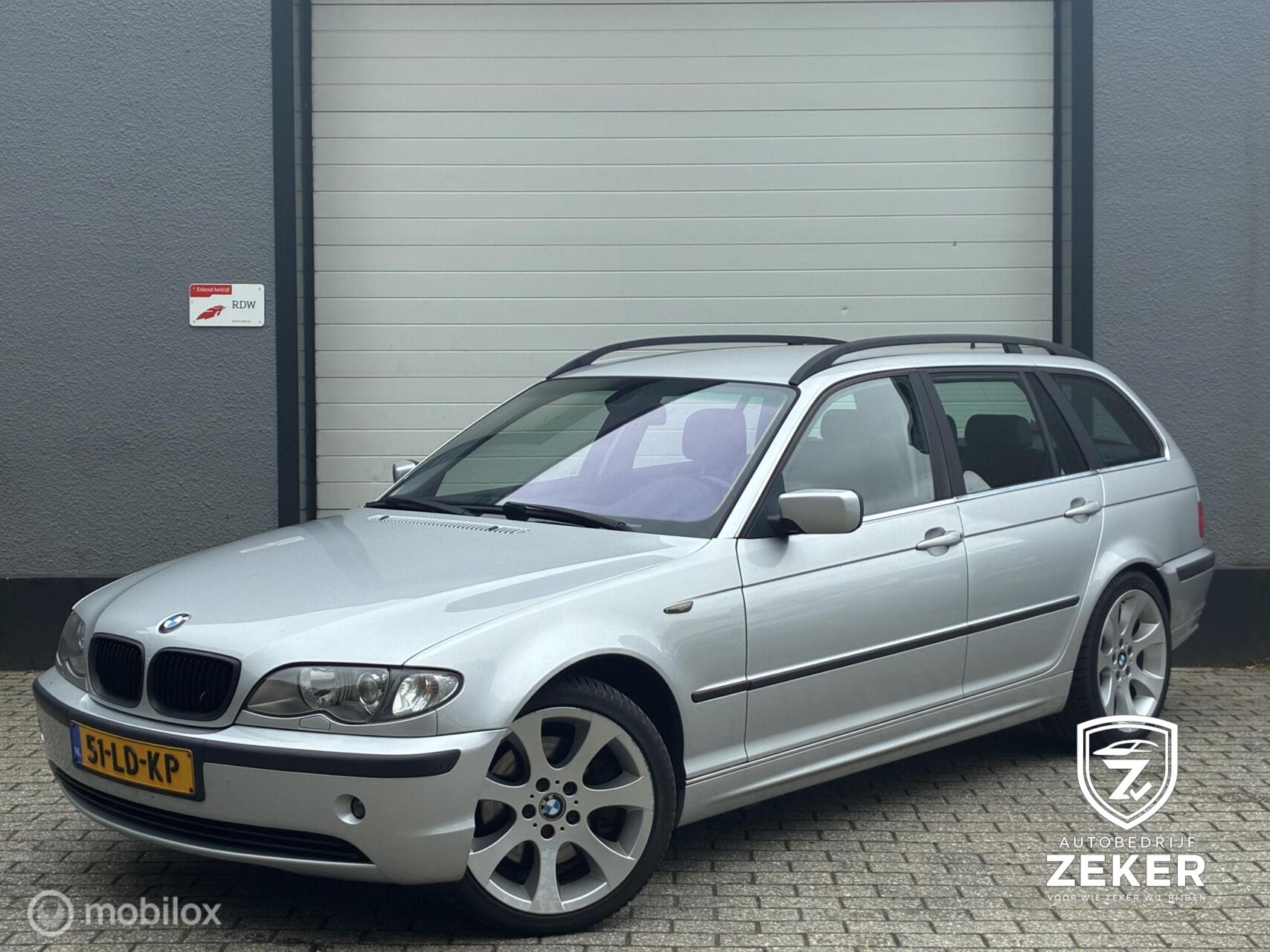 BMW 3er Reihe 330i / AUTOMAAT / AIRCO / CRUISE / LEER 2002 - voorkant