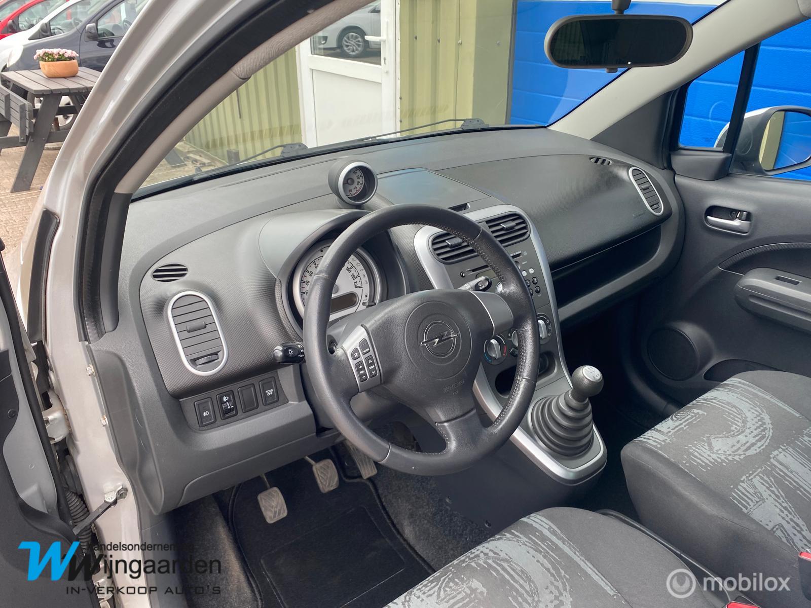 Foto van Opel Agila