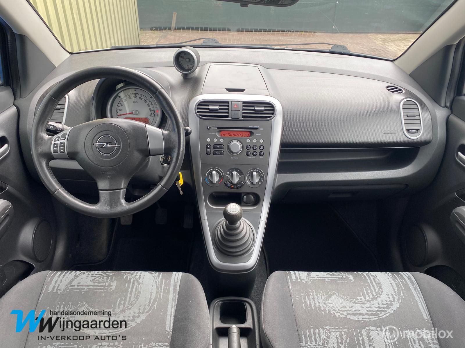 Foto van Opel Agila