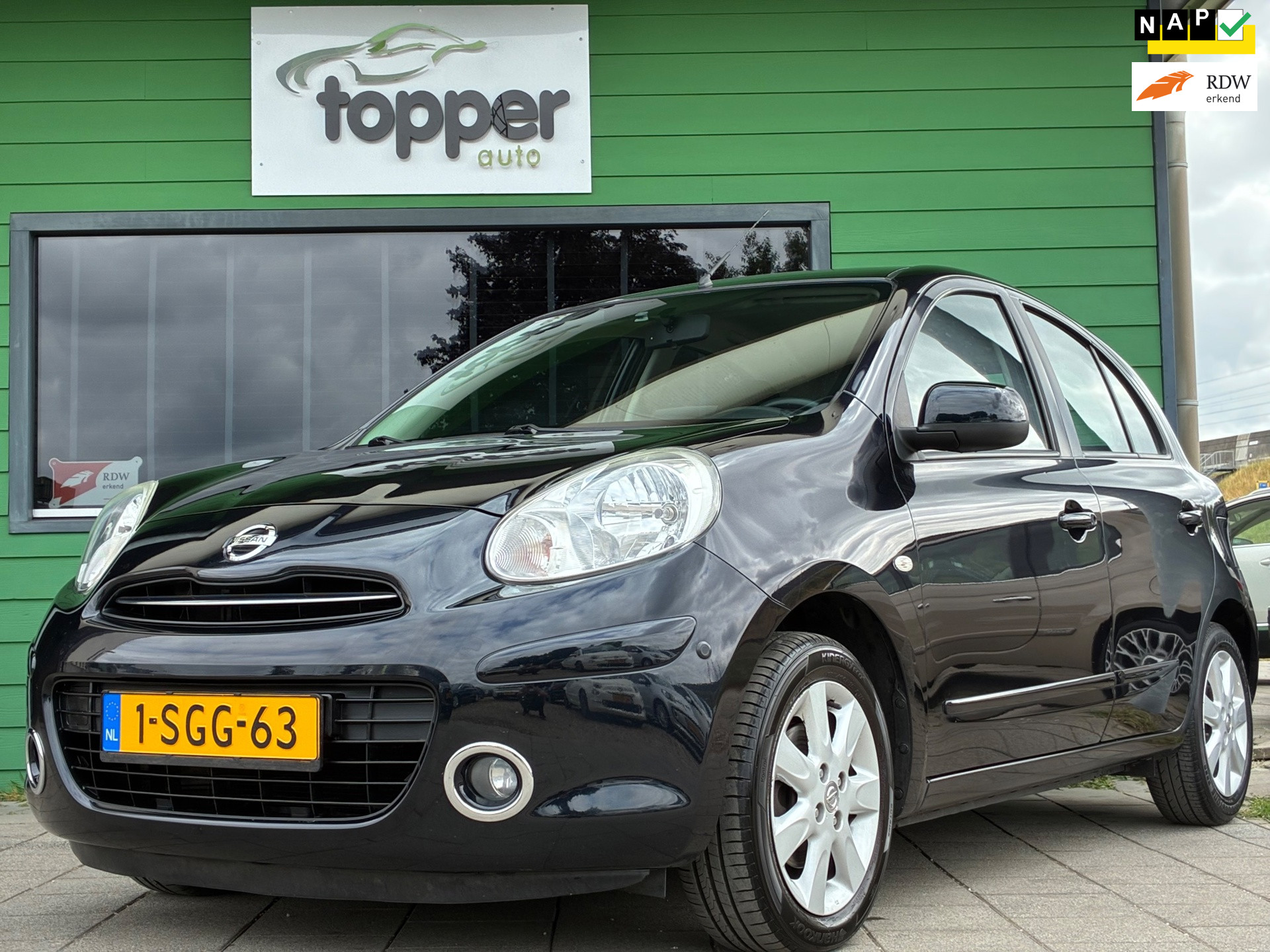 Nissan Nissan Micra 1.2 DIG-S Connect Edition|2e Eigenaar|Navigatie|Airco|PDC|Trekhaak|NAP| 2013 - voorkant