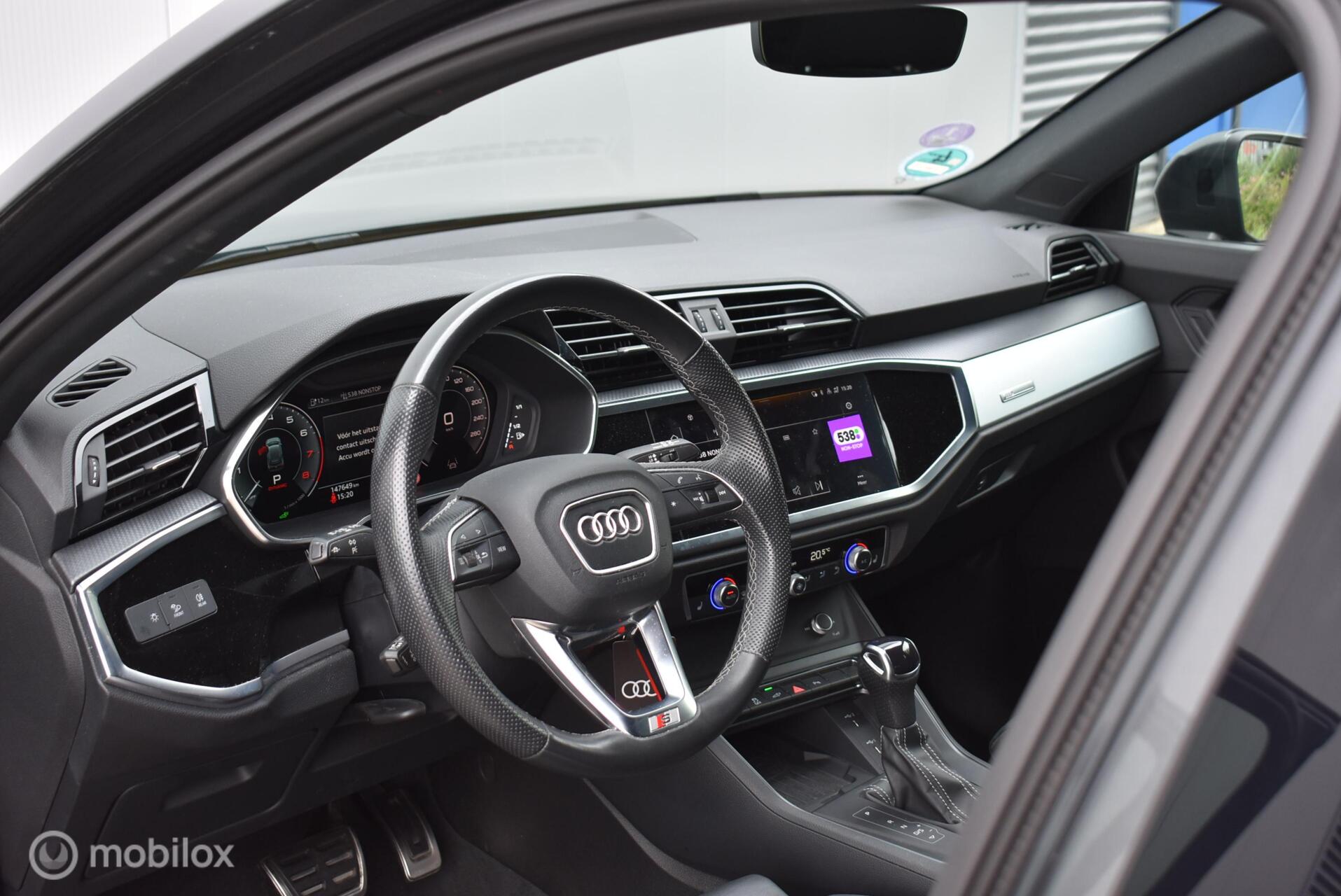 Foto van Audi Q3 E-tron