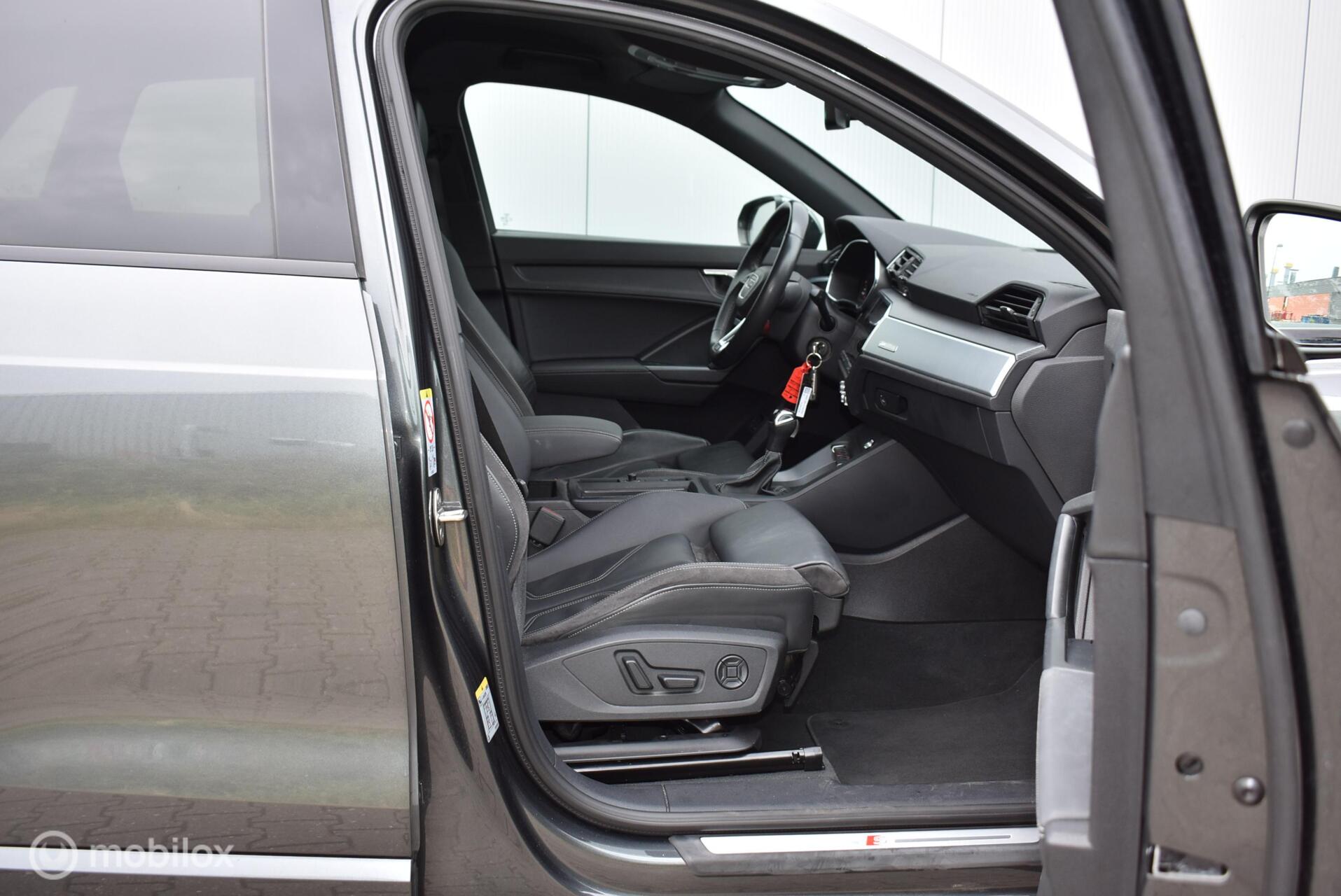 Foto van Audi Q3 E-tron