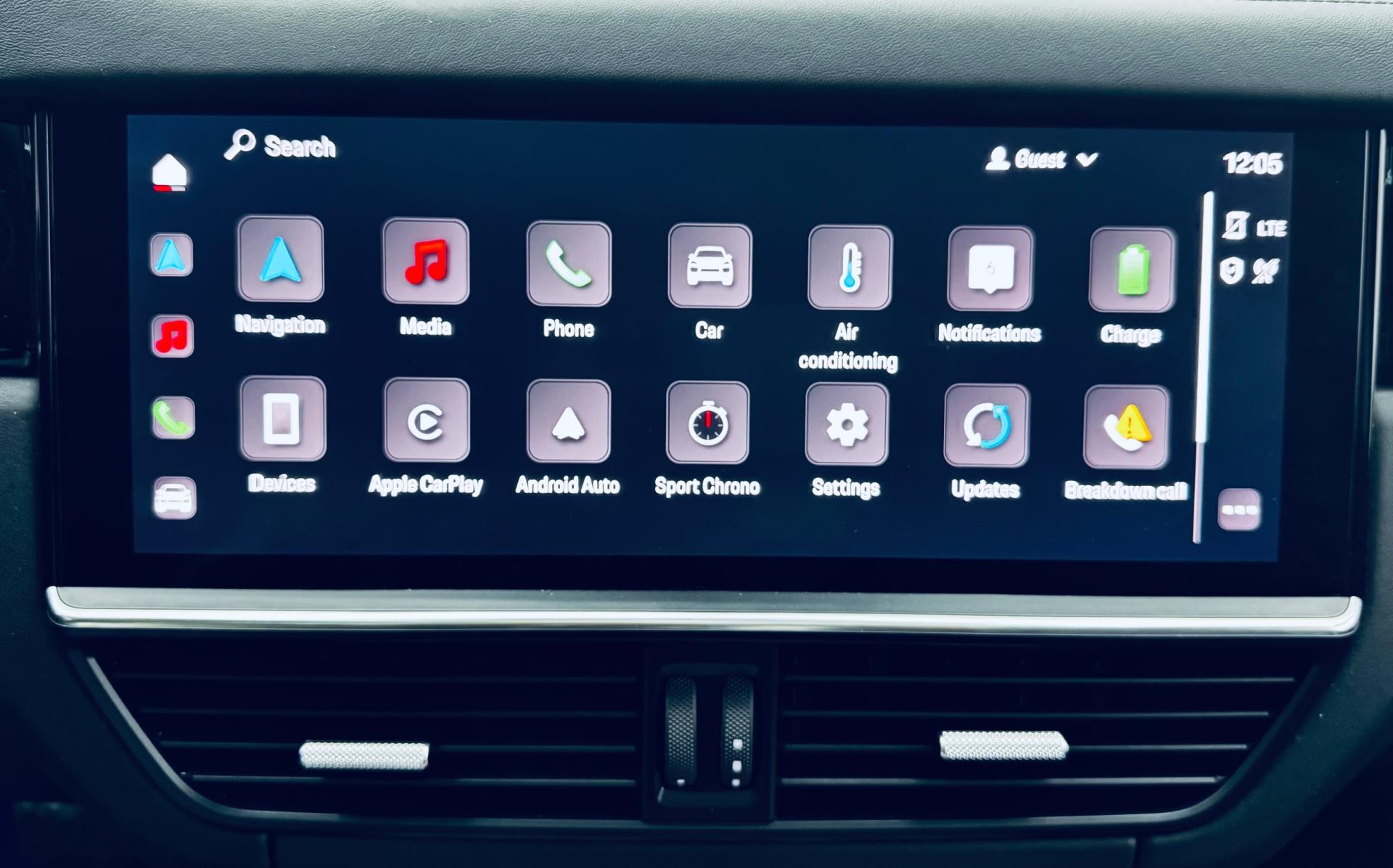Foto van Porsche Cayenne E-hybrid