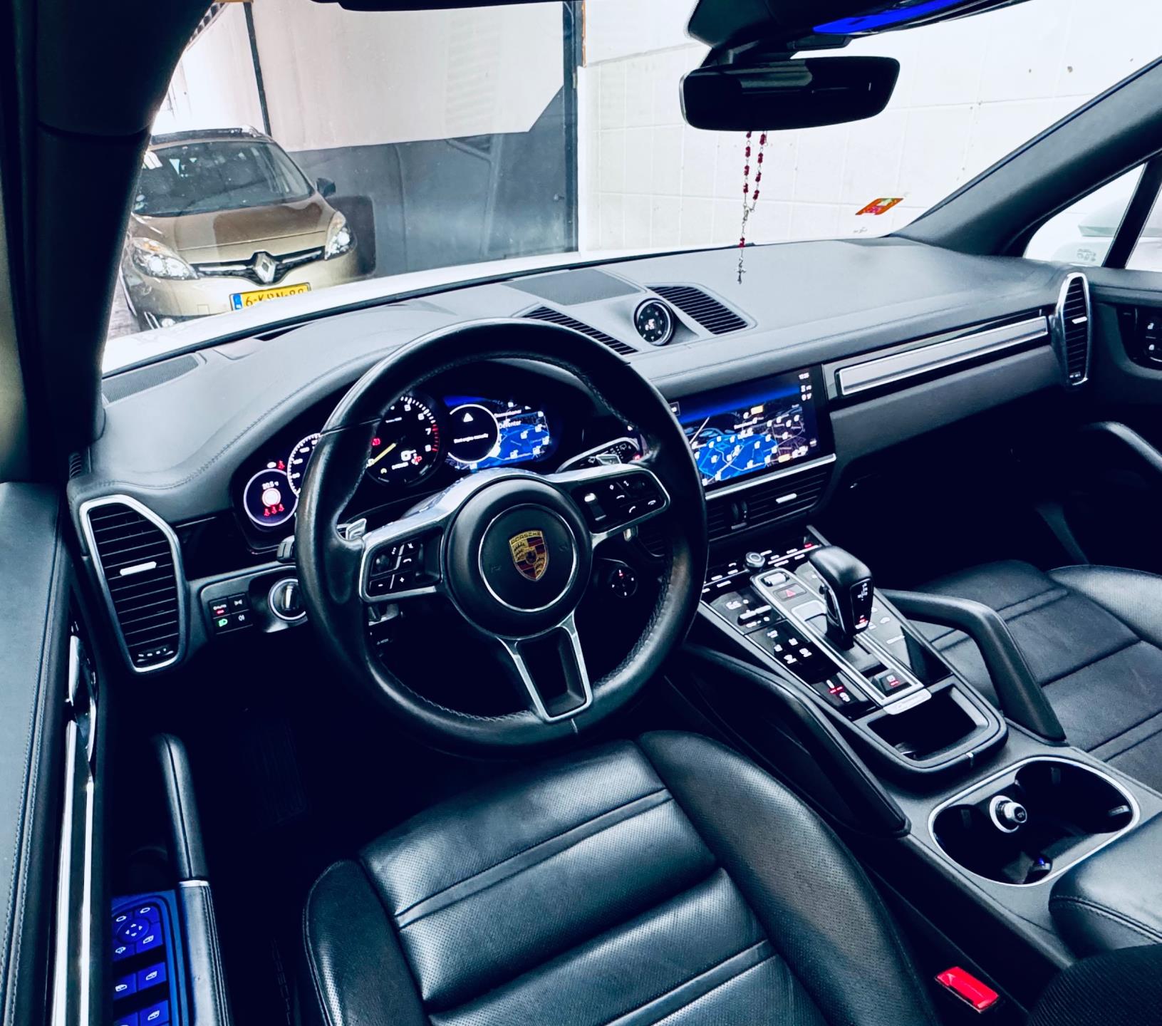 Foto van Porsche Cayenne E-hybrid