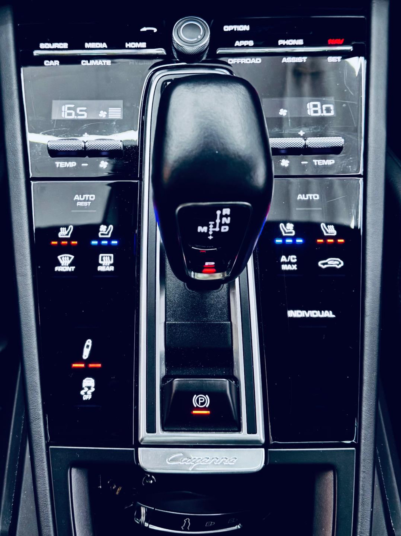 Foto van Porsche Cayenne E-hybrid
