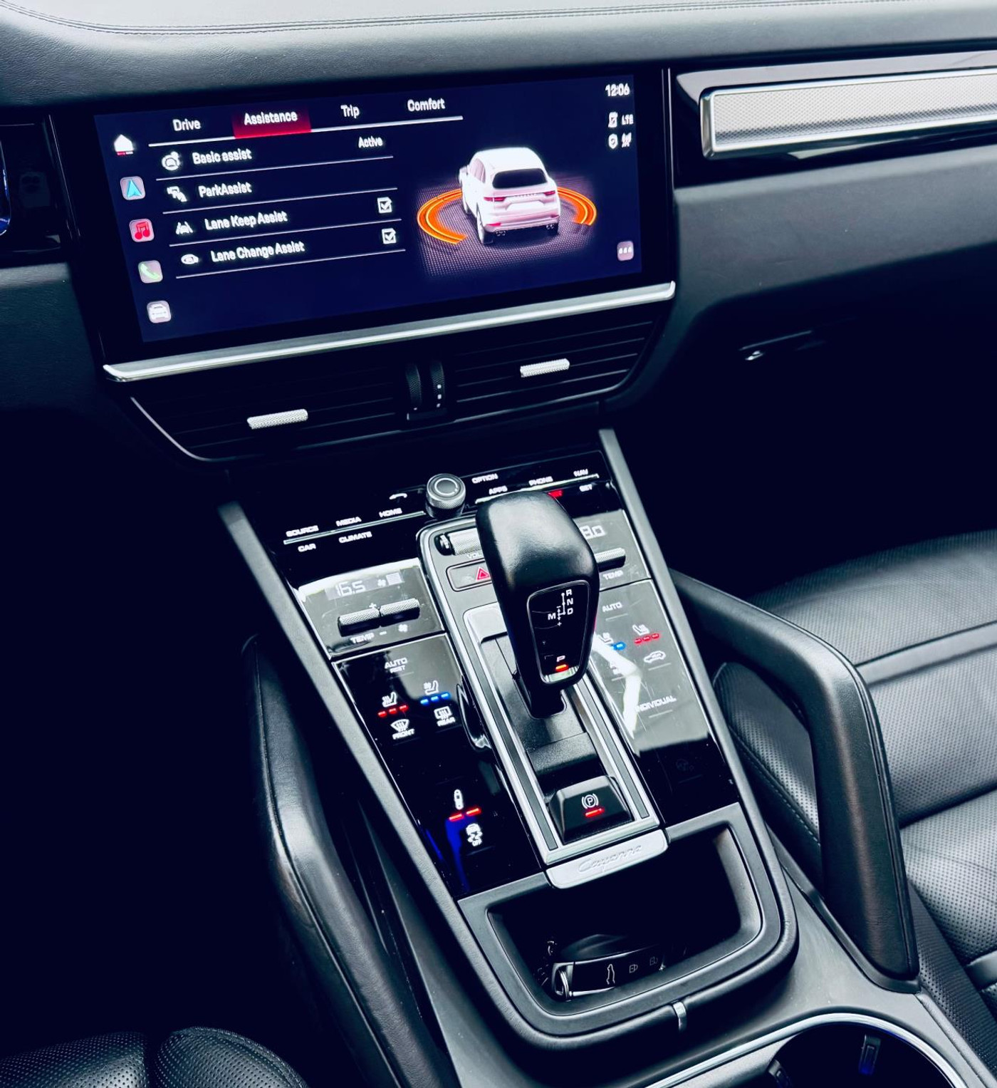 Foto van Porsche Cayenne E-hybrid