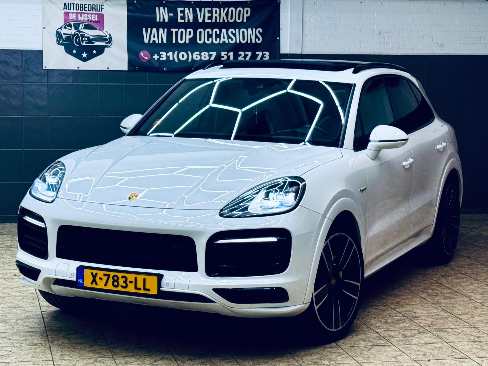 Foto van Porsche Cayenne E-hybrid