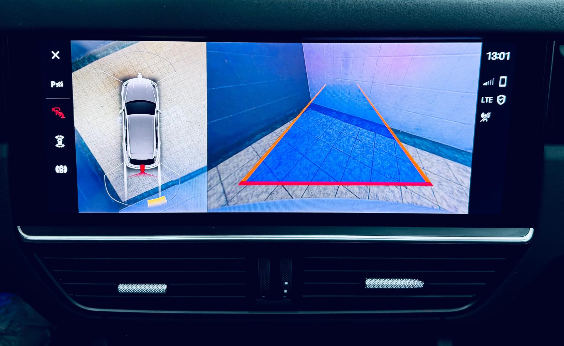 Foto van Porsche Cayenne E-hybrid