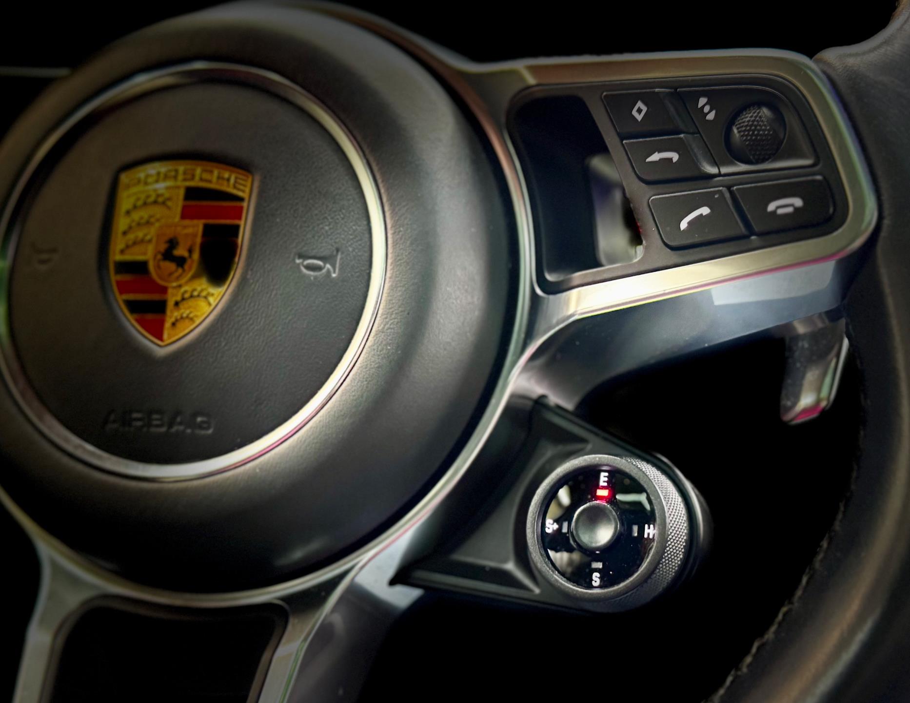 Foto van Porsche Cayenne E-hybrid