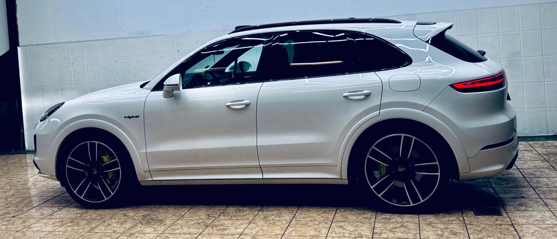 Foto van Porsche Cayenne E-hybrid