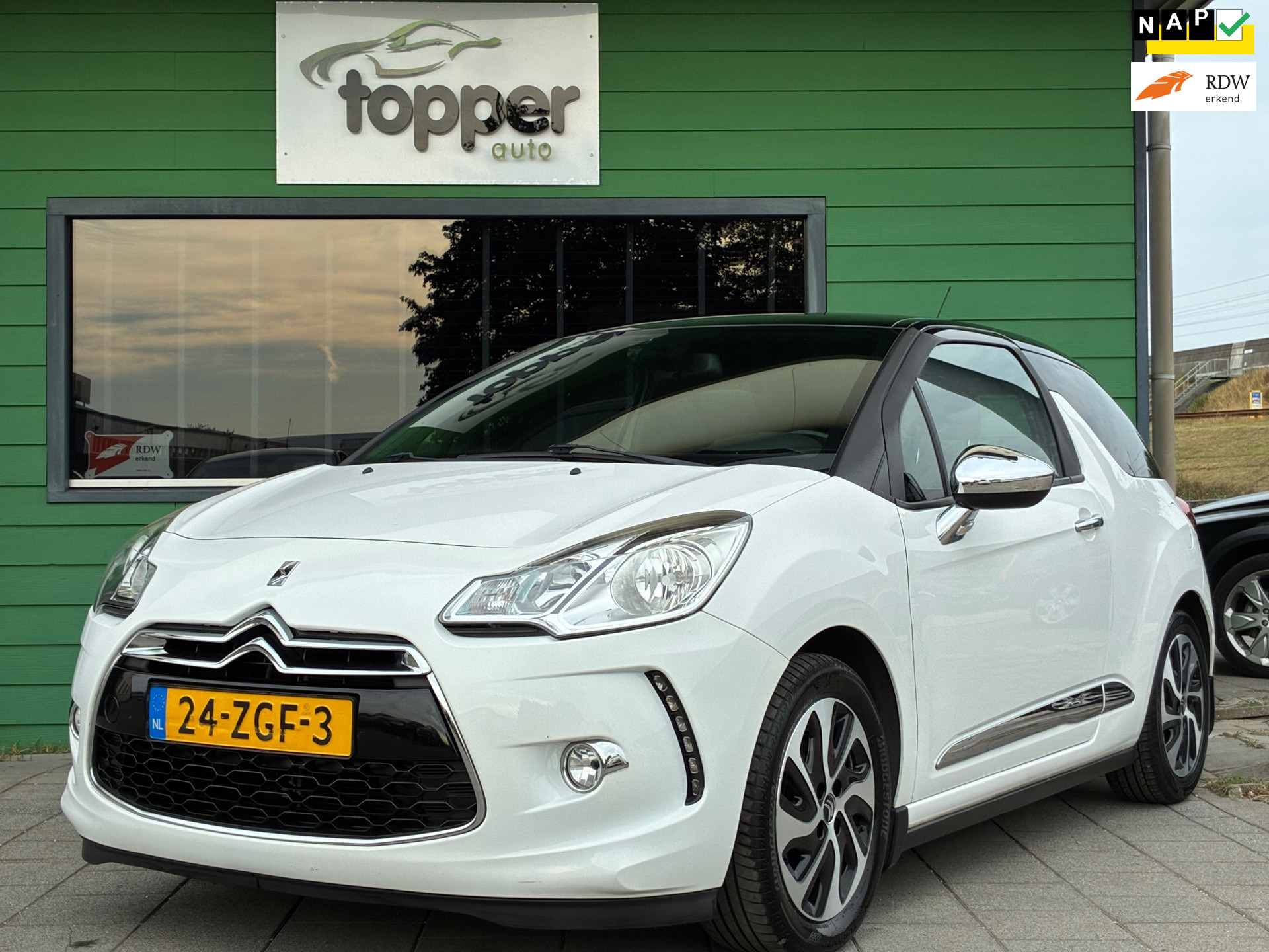Citroen Ds3 1.2 VTi Chic|2e Eigenaar|Navigatie|Climatronic|CruiseControl|Trekhaak|PDC|NAP| 2012 - voorkant