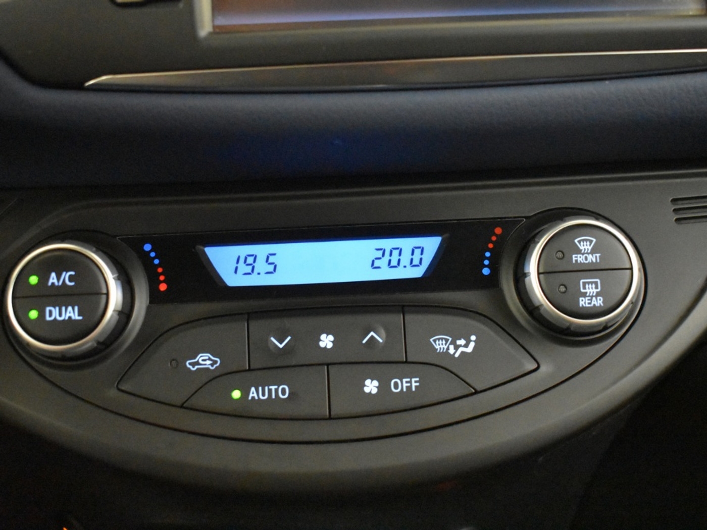 Foto van Toyota Toyota Yaris Hybrid