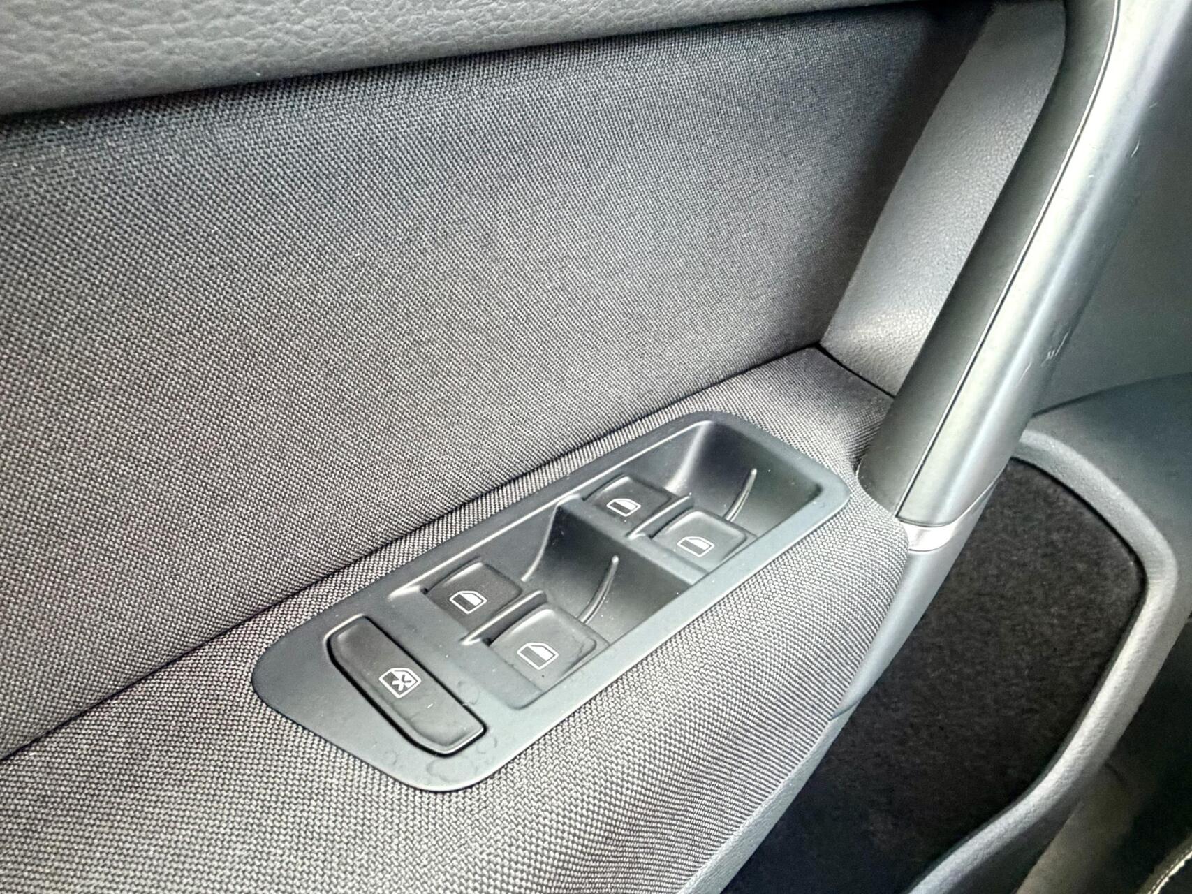 Foto van Volkswagen Golf Sportsvan