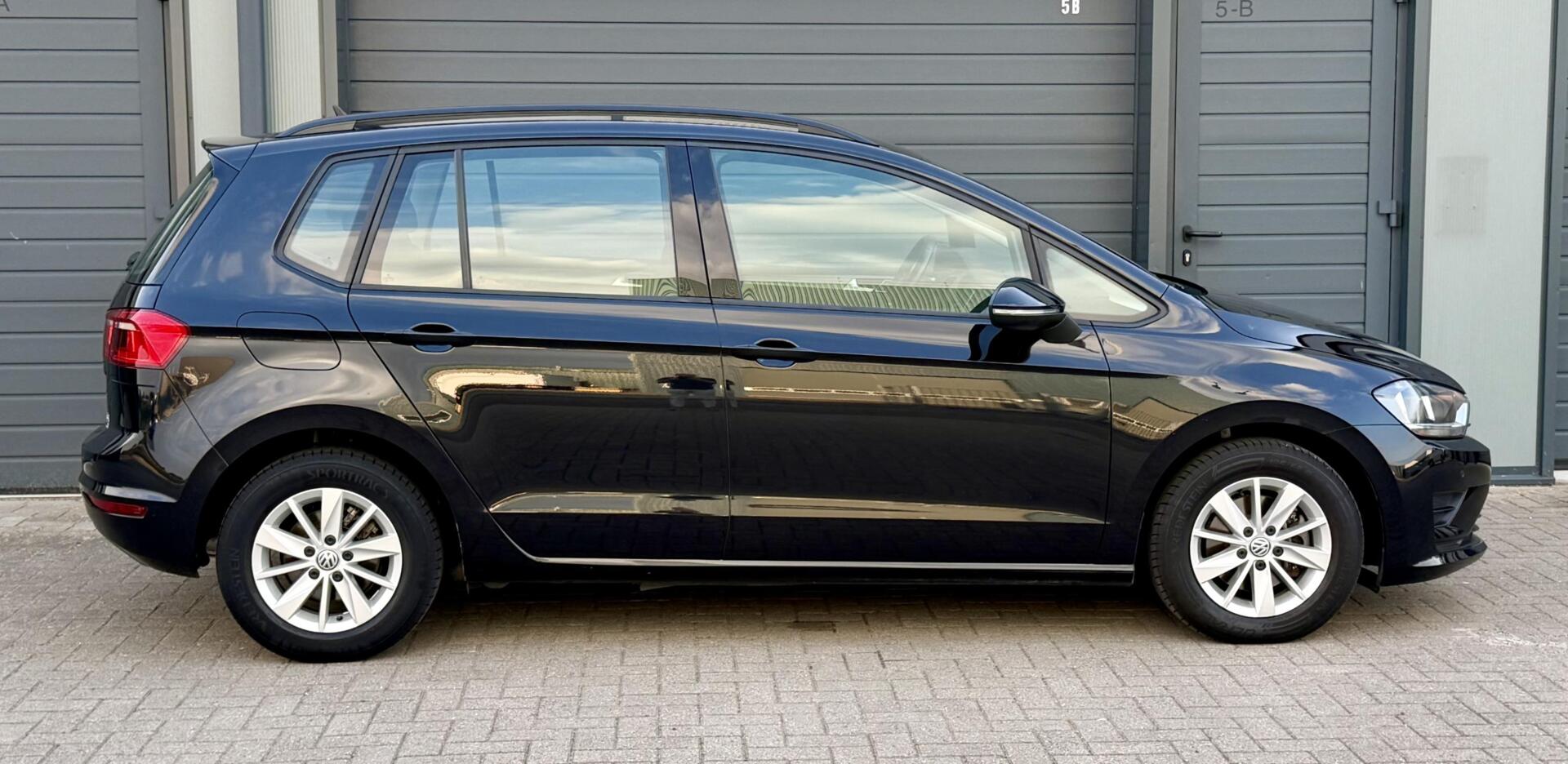Foto van Volkswagen Golf Sportsvan