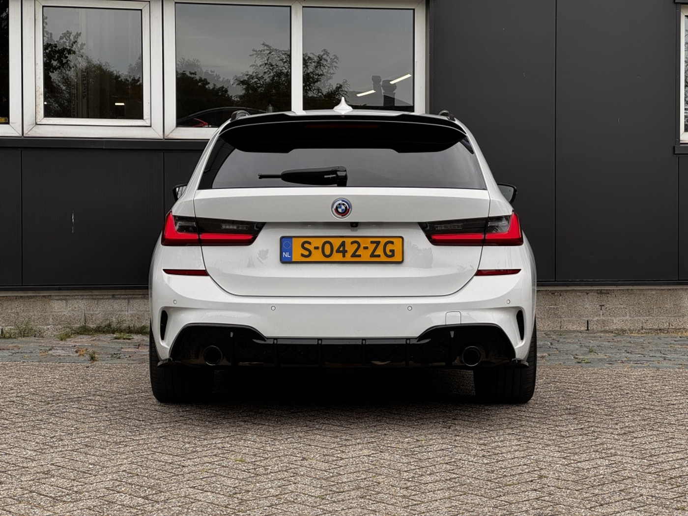 Foto van BMW 330e