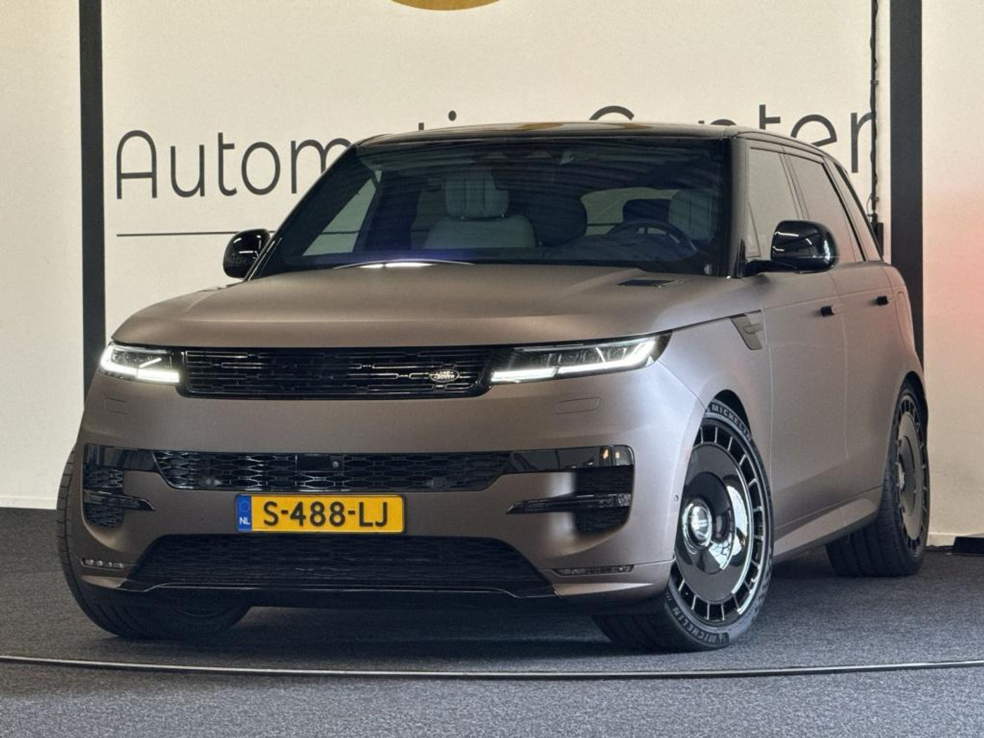 Land Rover Range Rover Sport 3.0 P510e First Edition 2023 - voorkant