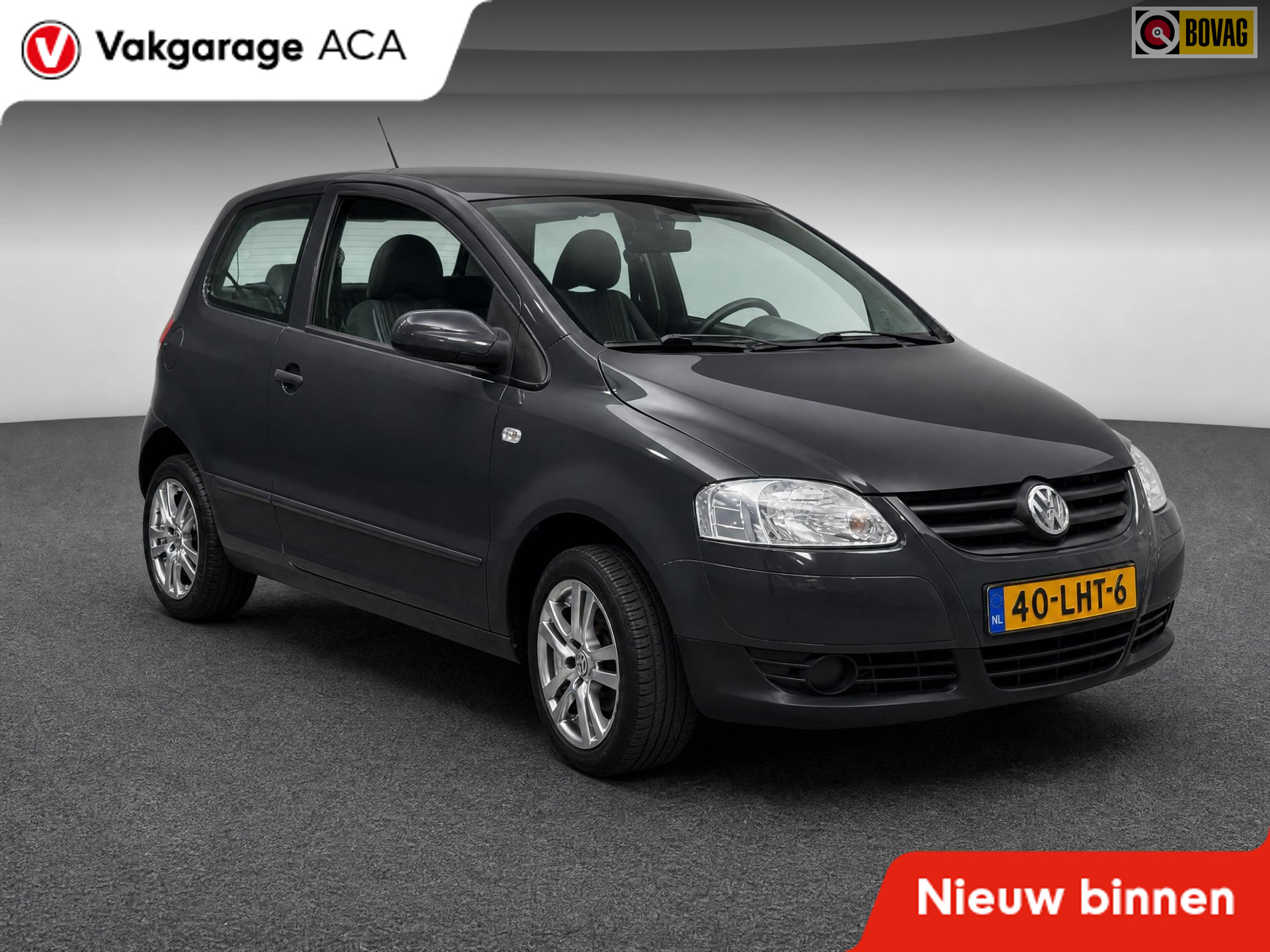 Volkswagen Fox 1.2 Trendline // 98.000 km // STUURBEKRACHTIGING // ELECTRISCH PAKKET // 2010 - voorkant