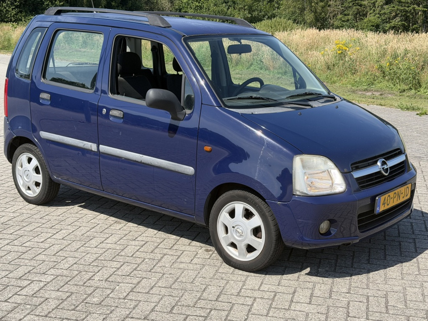 Opel Agila 1.2-16V APK:4-2027 2004 - voorkant
