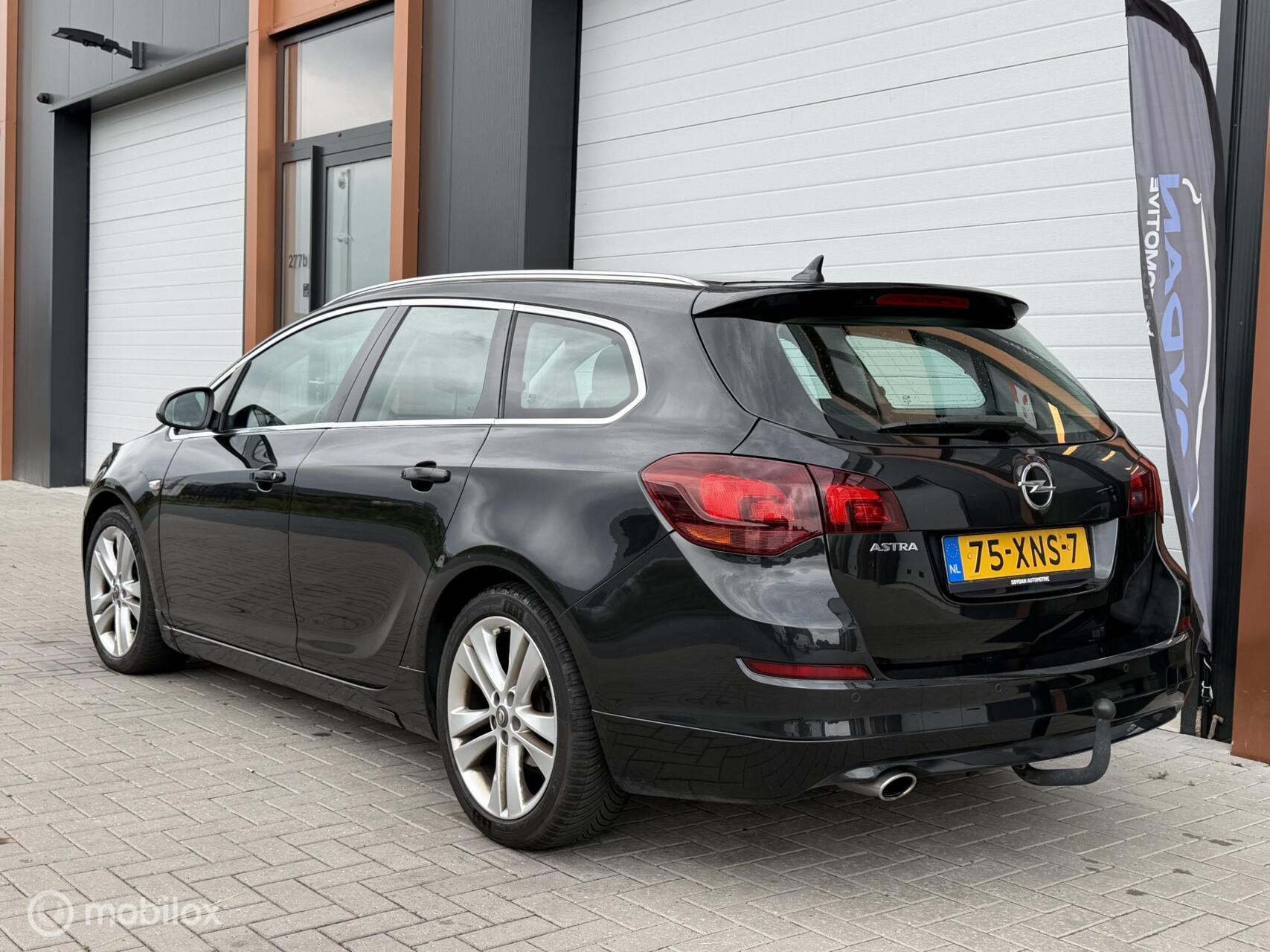 Foto van Opel Astra Sports Tourer