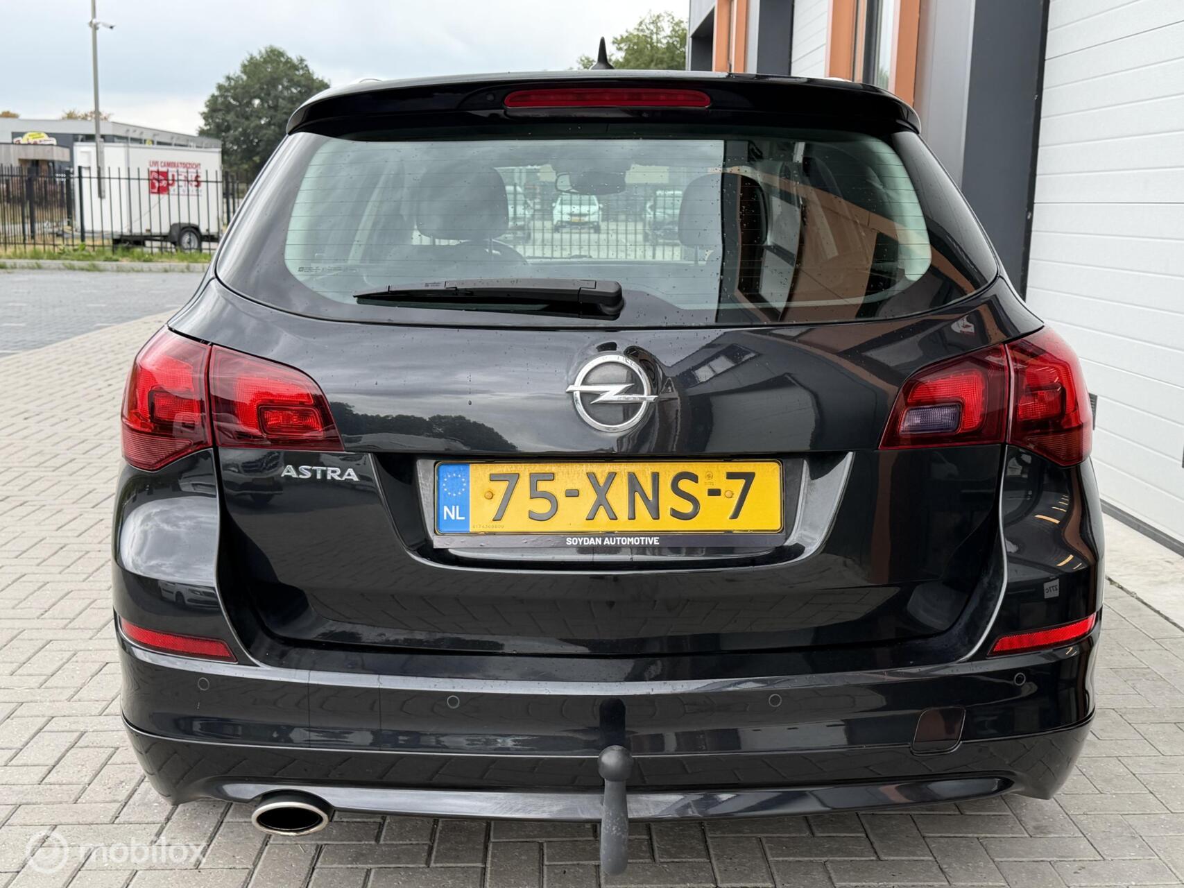 Foto van Opel Astra Sports Tourer