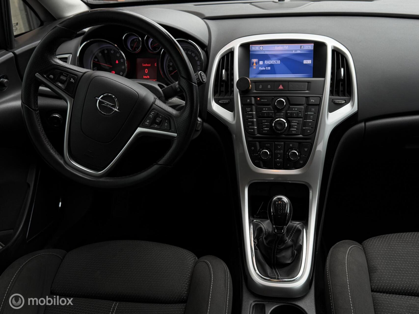 Foto van Opel Astra Sports Tourer