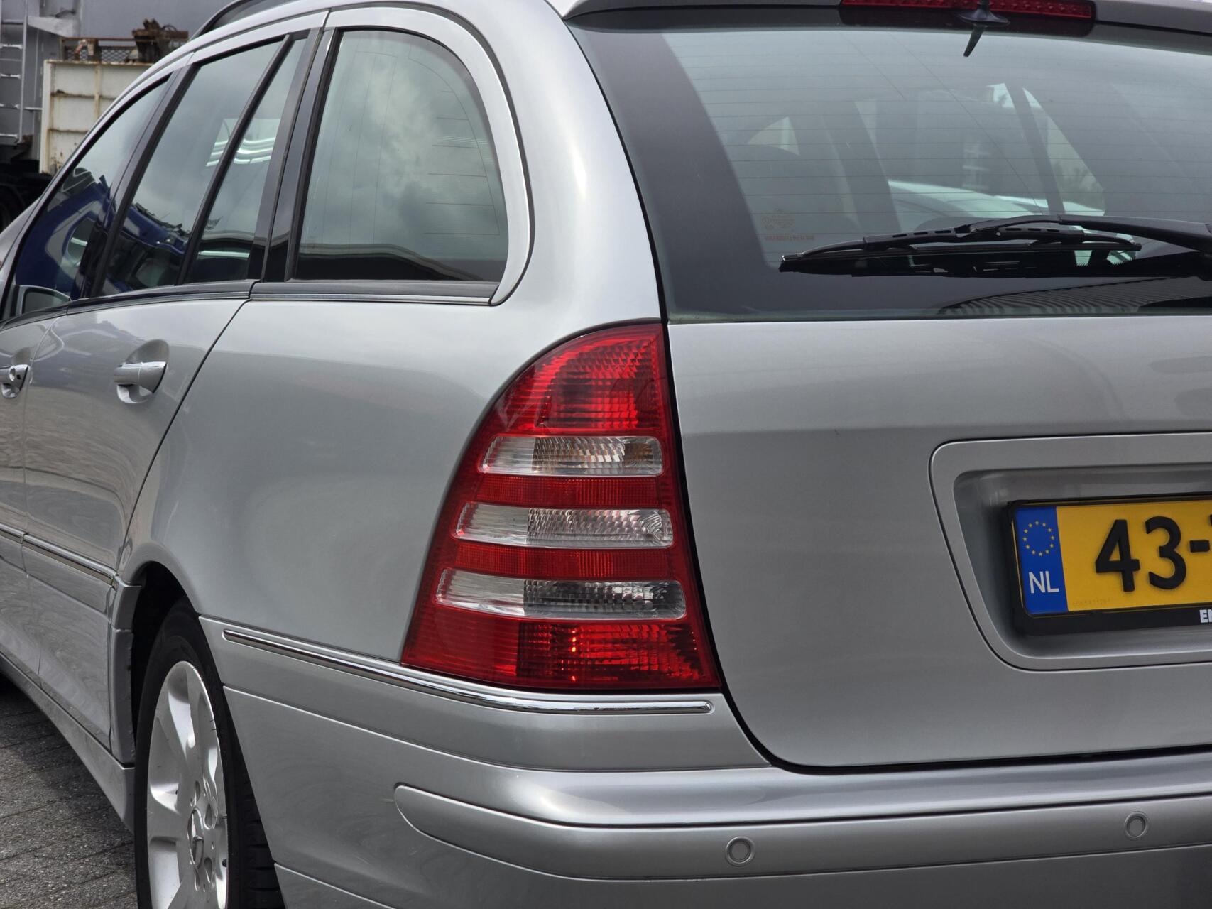 Foto van Mercedes-Benz C 180 Kompressor