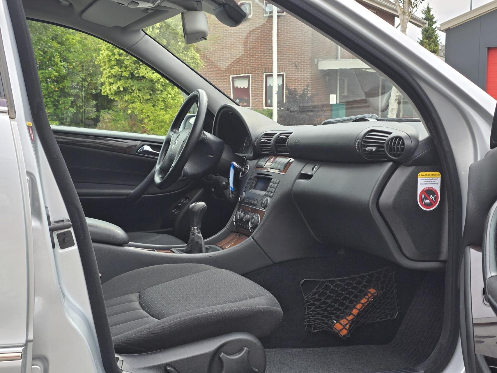 Foto van Mercedes-Benz C 180 Kompressor