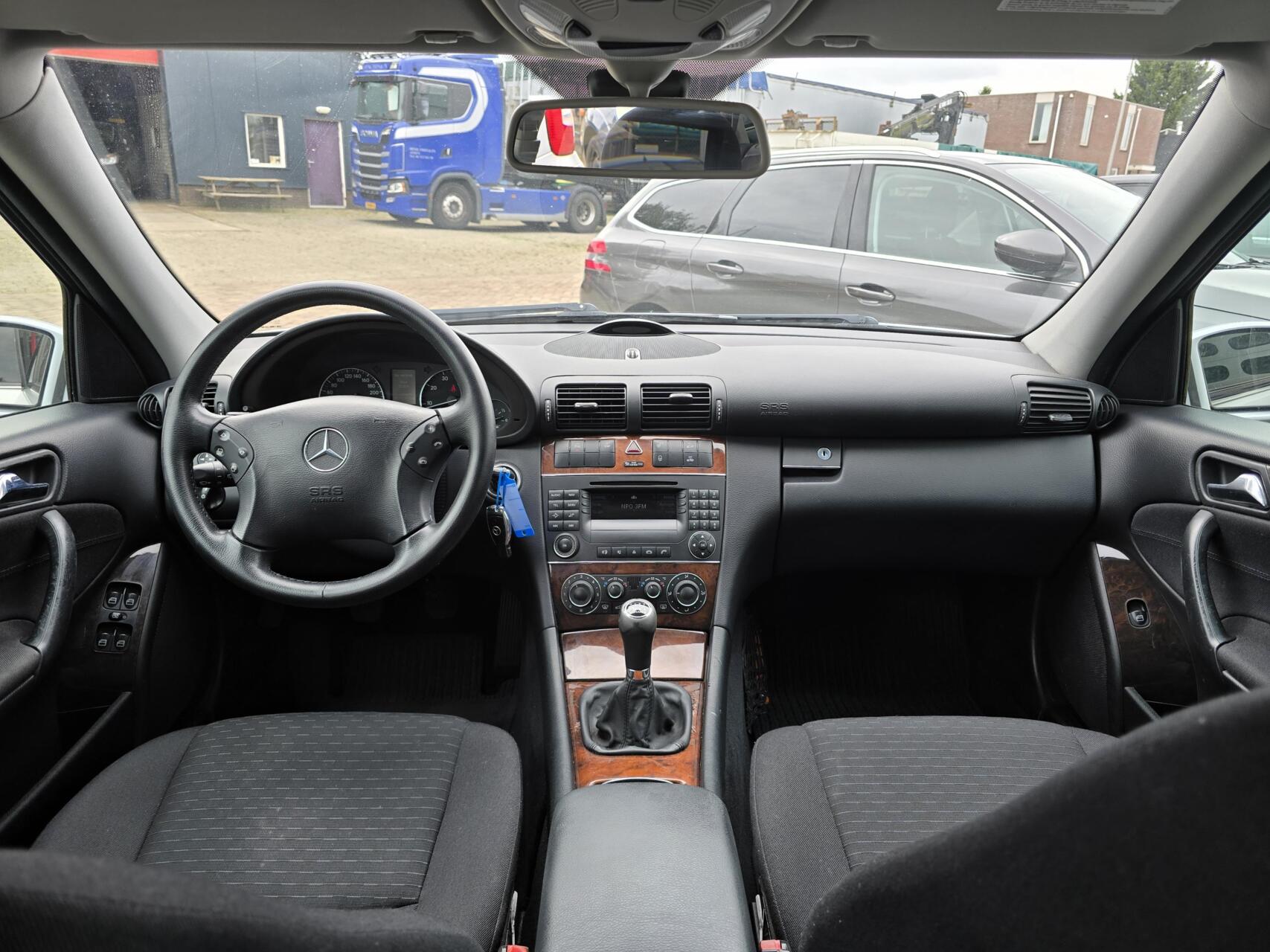 Foto van Mercedes-Benz C 180 Kompressor