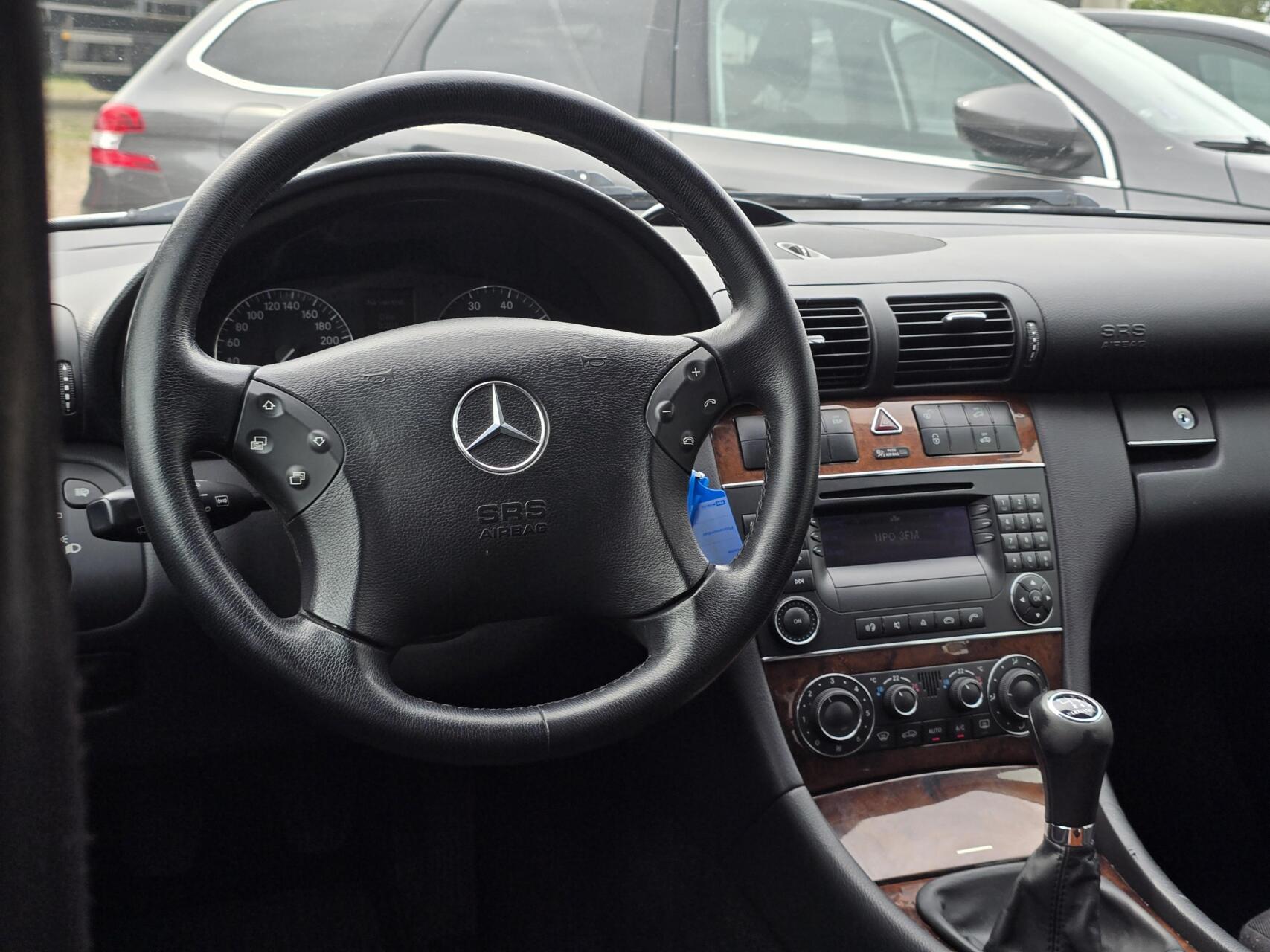 Foto van Mercedes-Benz C 180 Kompressor