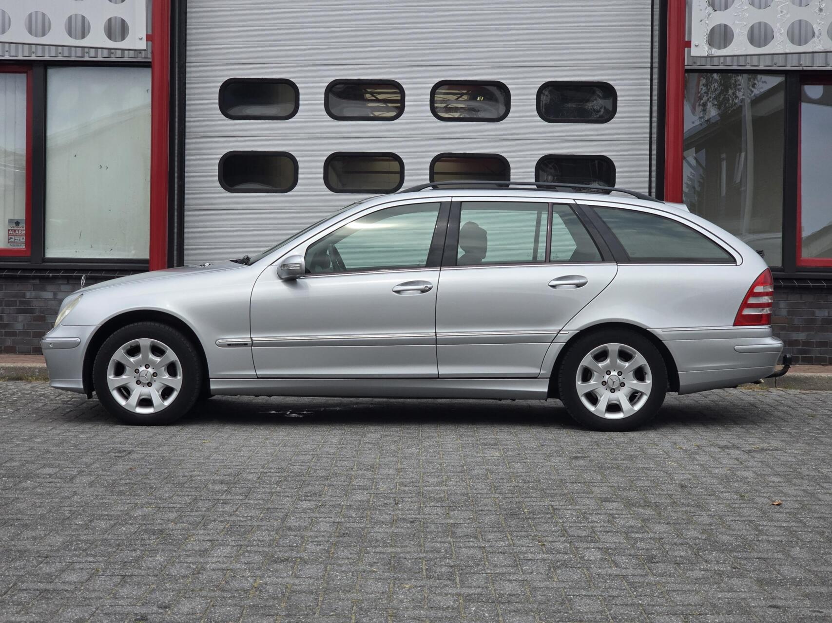 Foto van Mercedes-Benz C 180 Kompressor