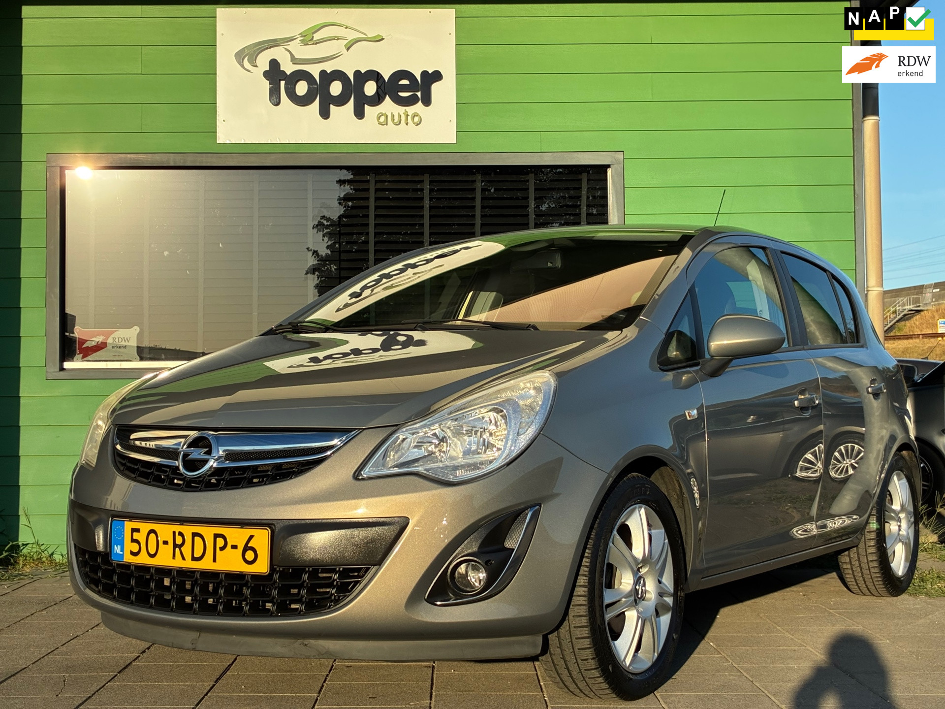 Opel Corsa 1.4-16V Cosmo|2e eigenaar|Automaat|Climatronic|CruiseControl|Trekhaak|NAP| 2011 - voorkant