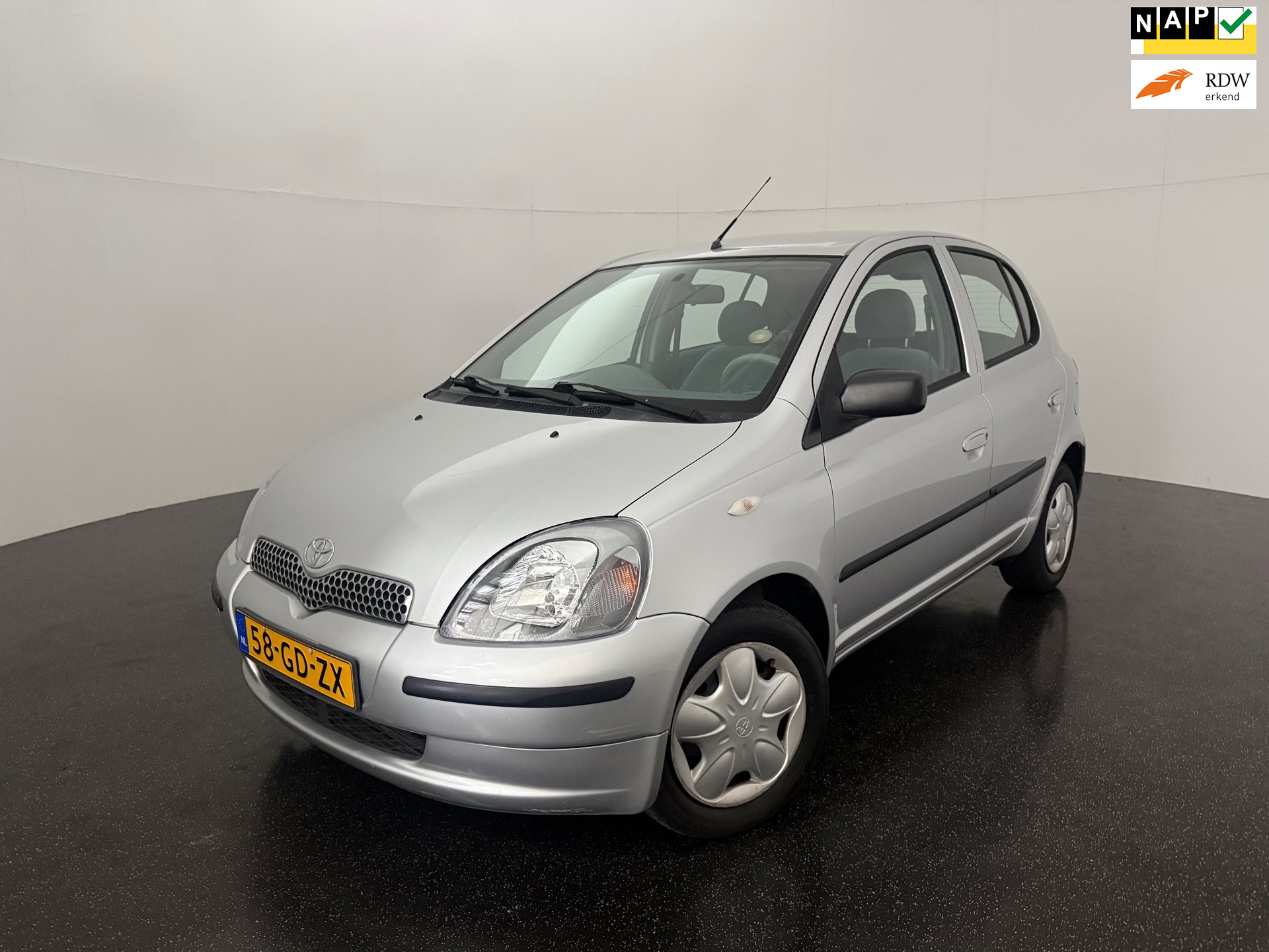 Toyota Toyota Yaris 1.3-16V VVT-i Sol AUTOMAAT 2000 - voorkant
