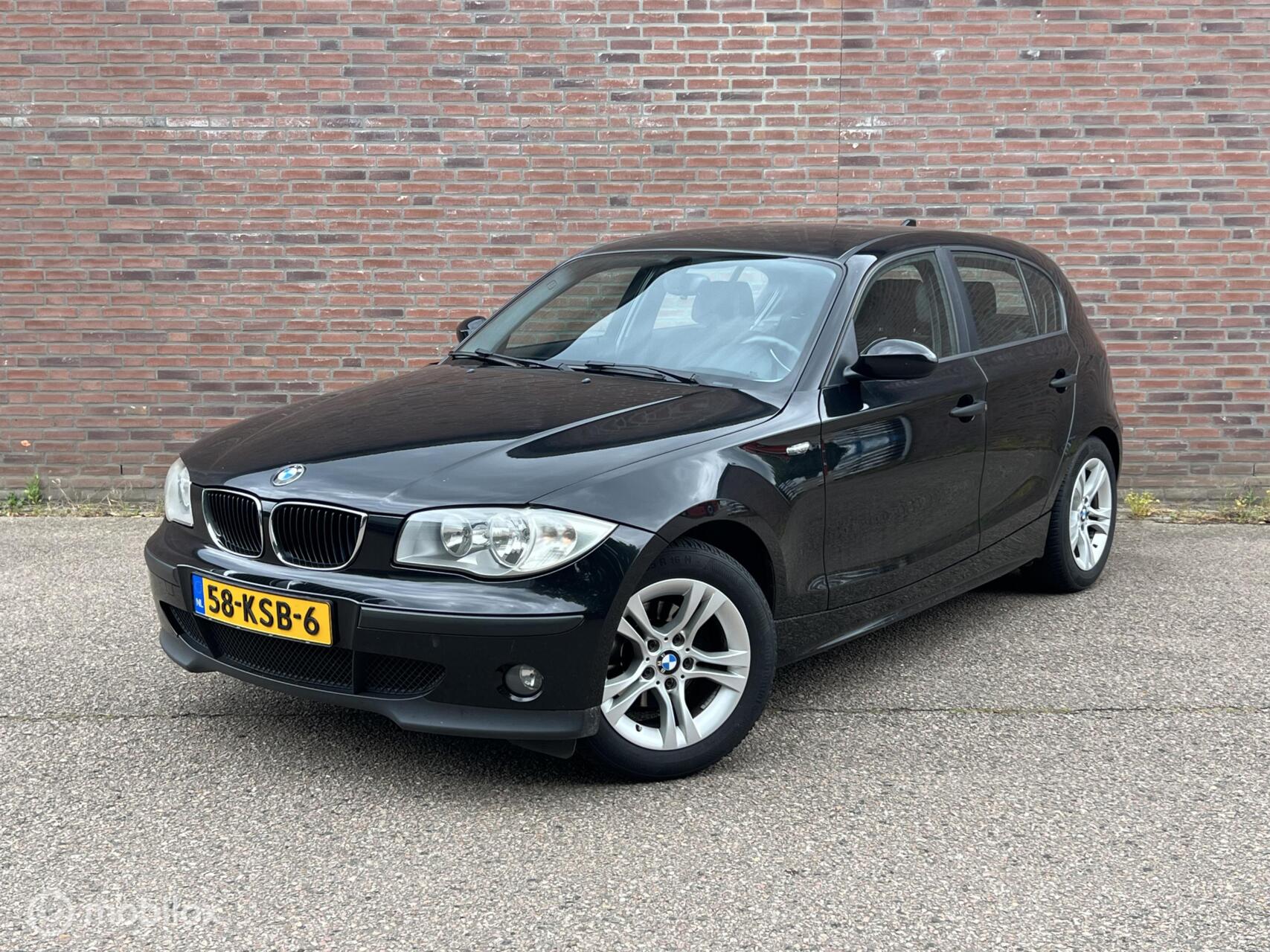 BMW 1er Reihe 118i |Automaat |Leder |LM Velgen |5 Deurs 2005 - voorkant