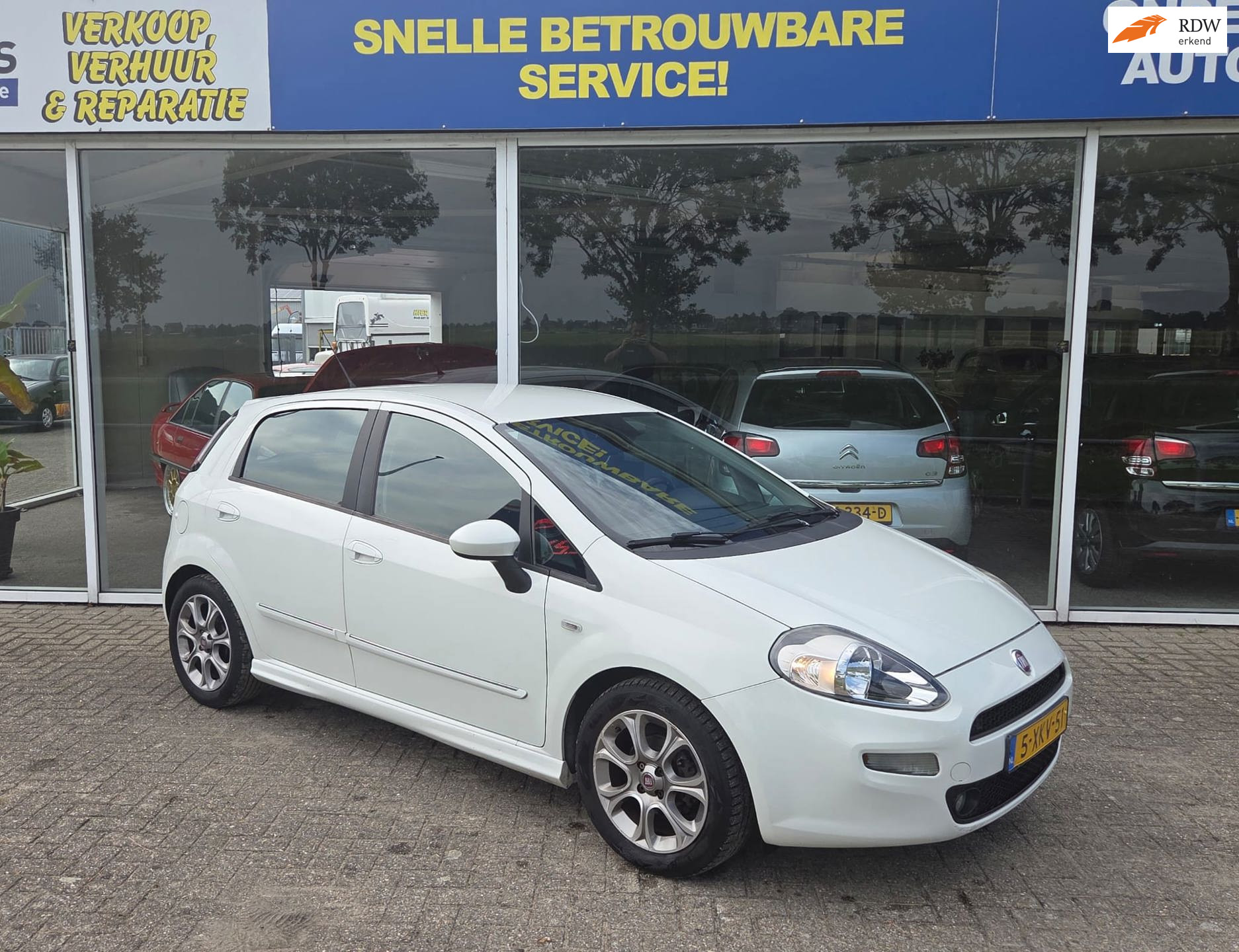 Fiat Fiat Punto 0.9 TwinAir Street 2014 - voorkant