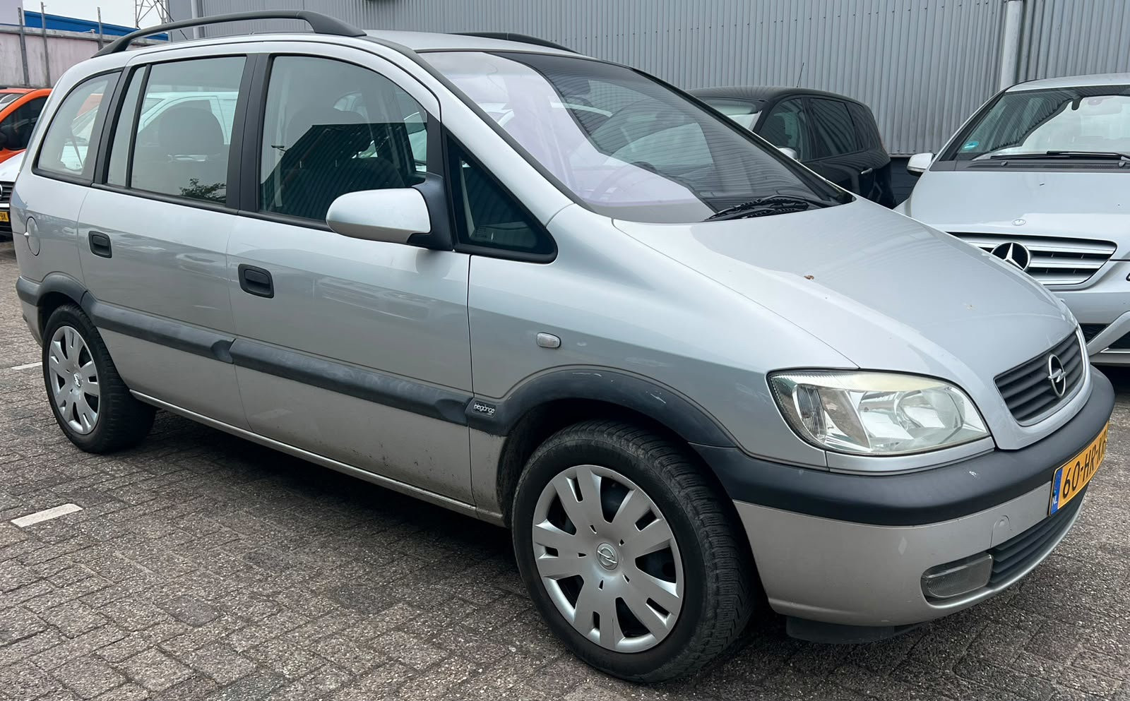 Foto van Opel Zafira-a