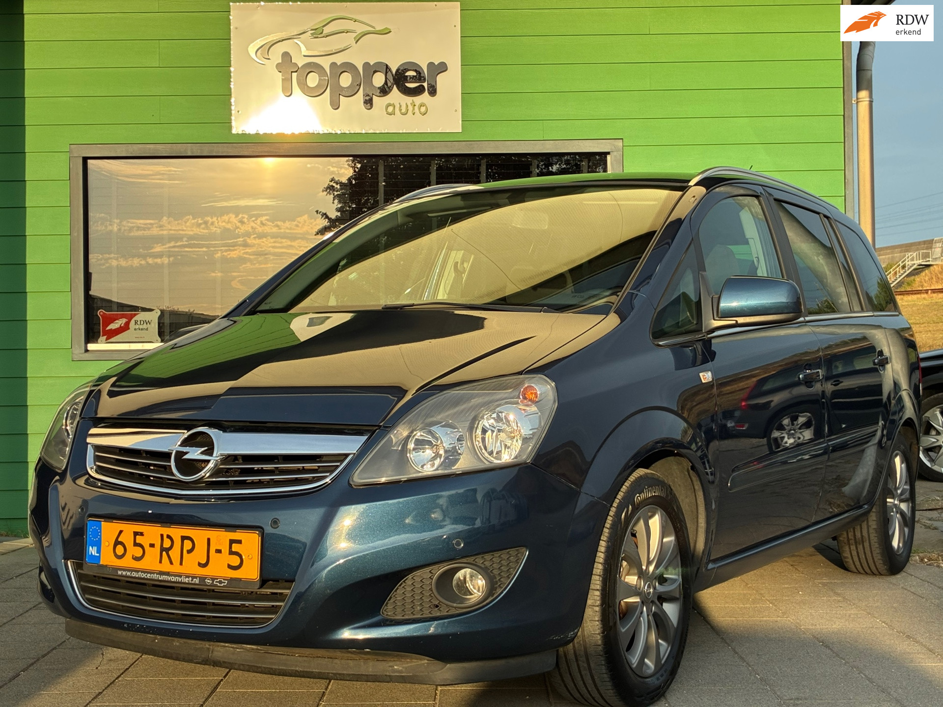 Opel Zafira 1.8 Edition|1e Eigenaar|7-pers|Navigatie|Cruise|Airco|Trekhaak|PDC|Compleet Onderhouden| 2011 - voorkant