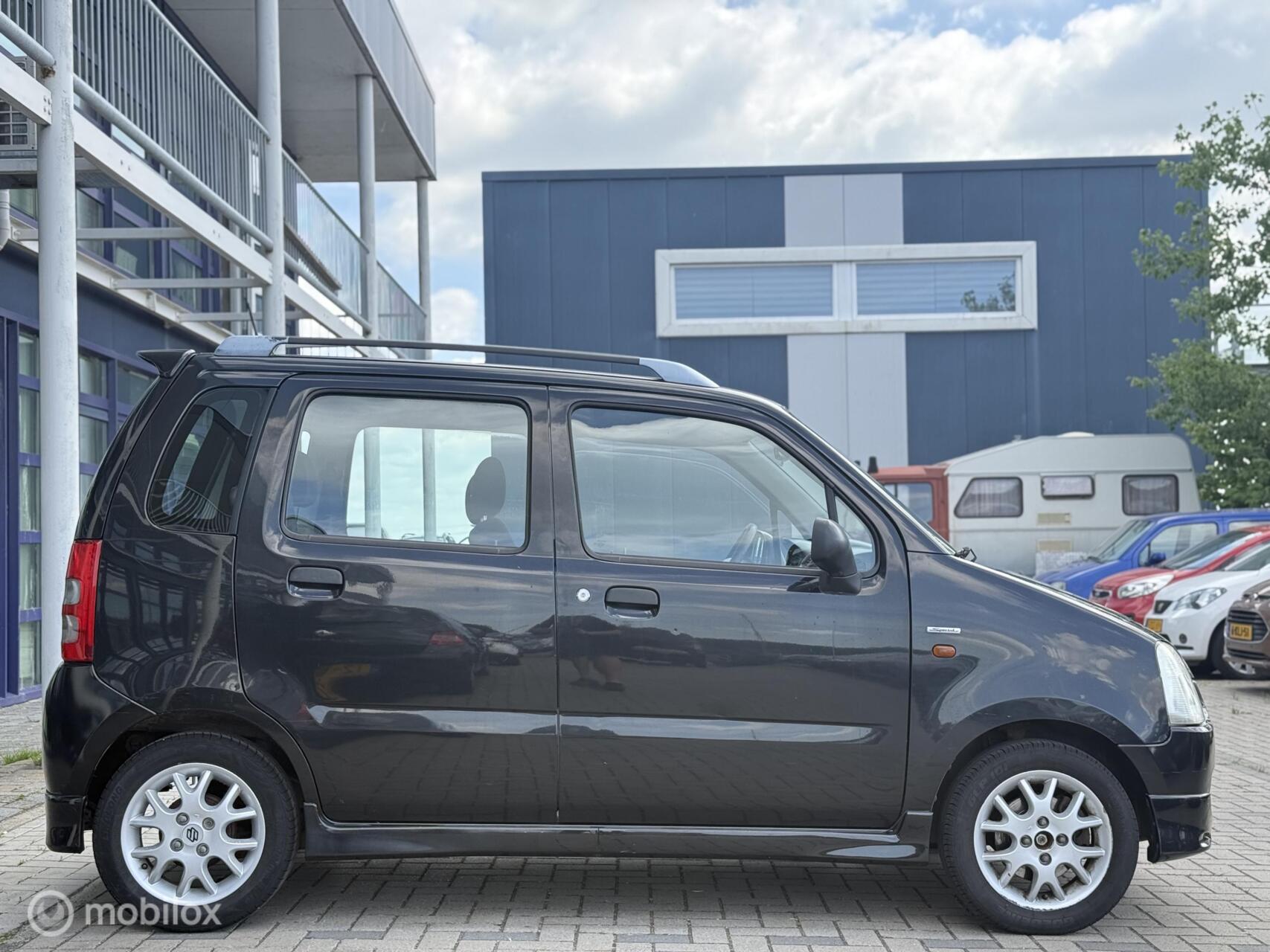 Foto van Suzuki Wagon R