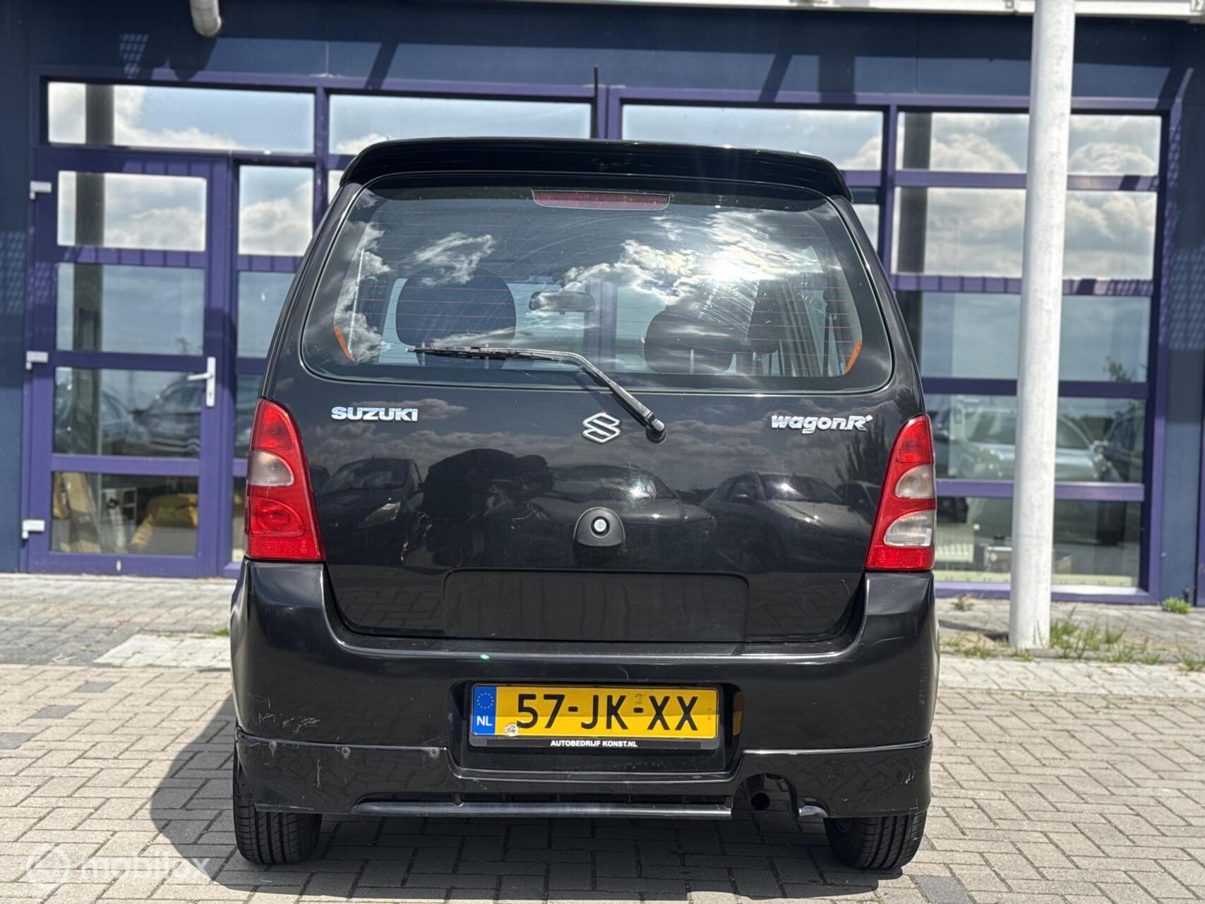 Foto van Suzuki Wagon R